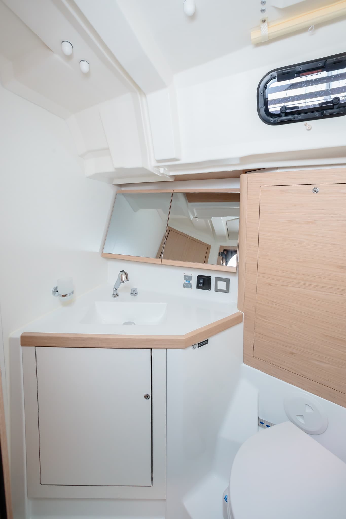 Oceanis 46.1 - photo 11