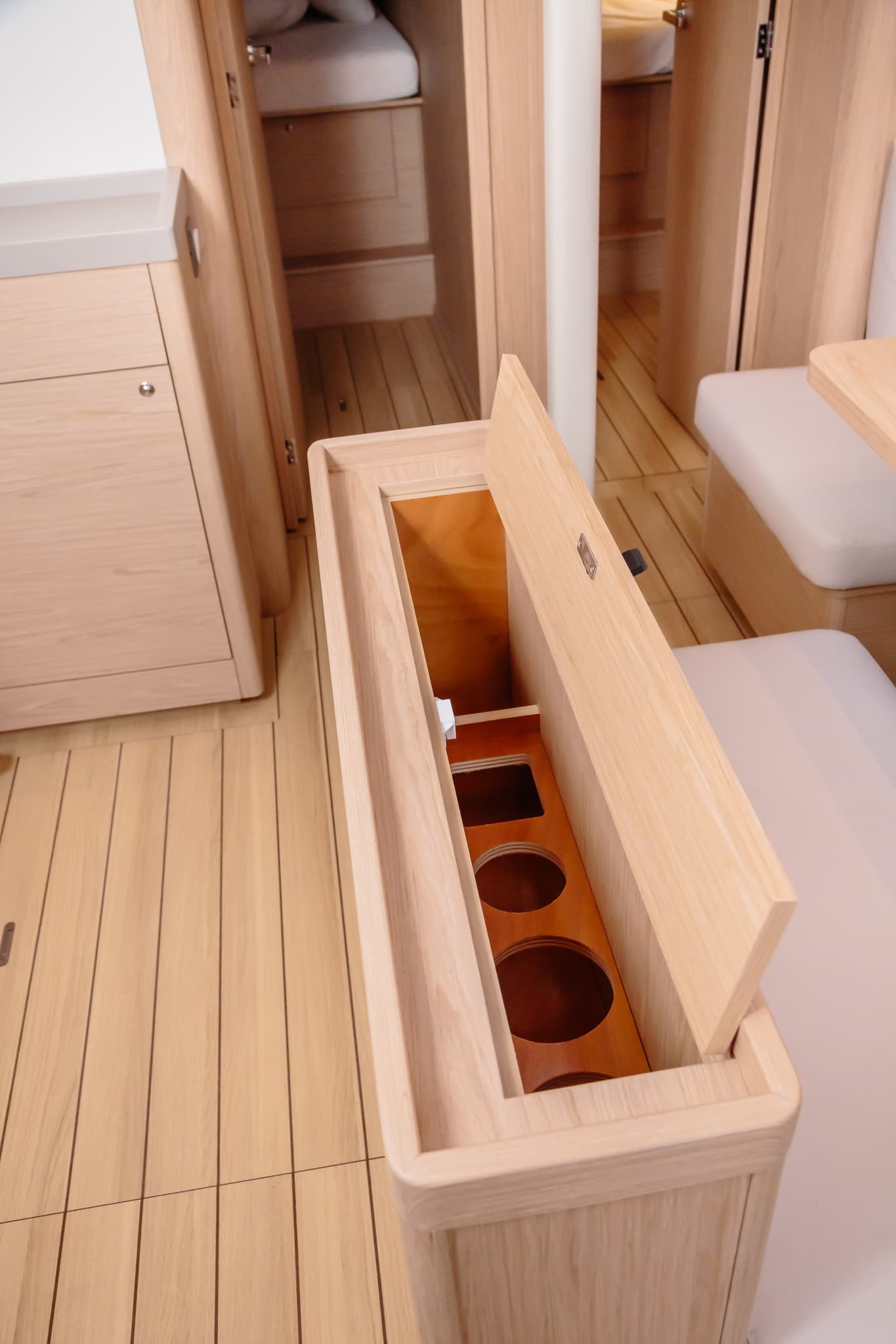 Oceanis 46.1 - photo 12