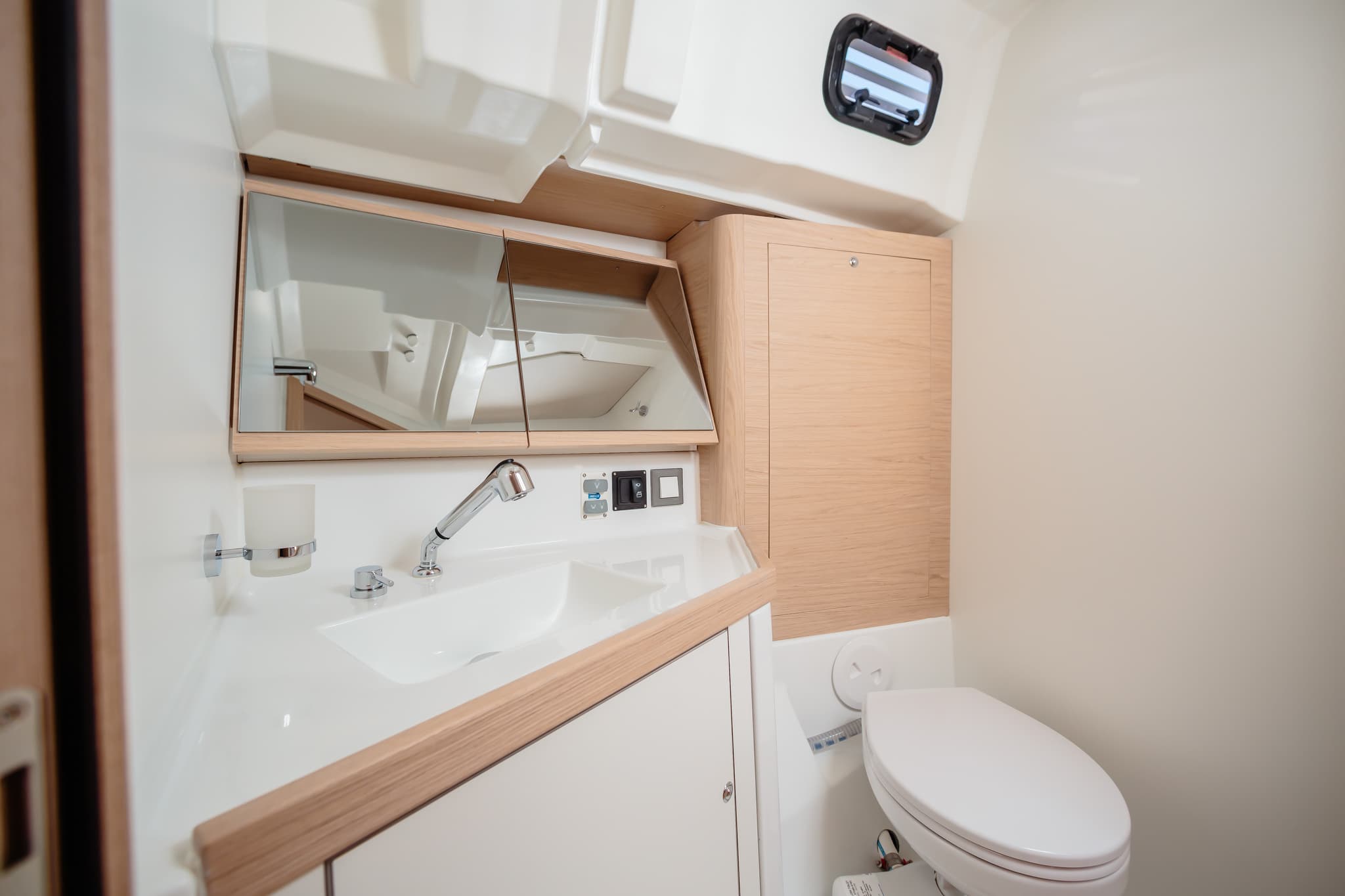 Oceanis 46.1 - photo 6