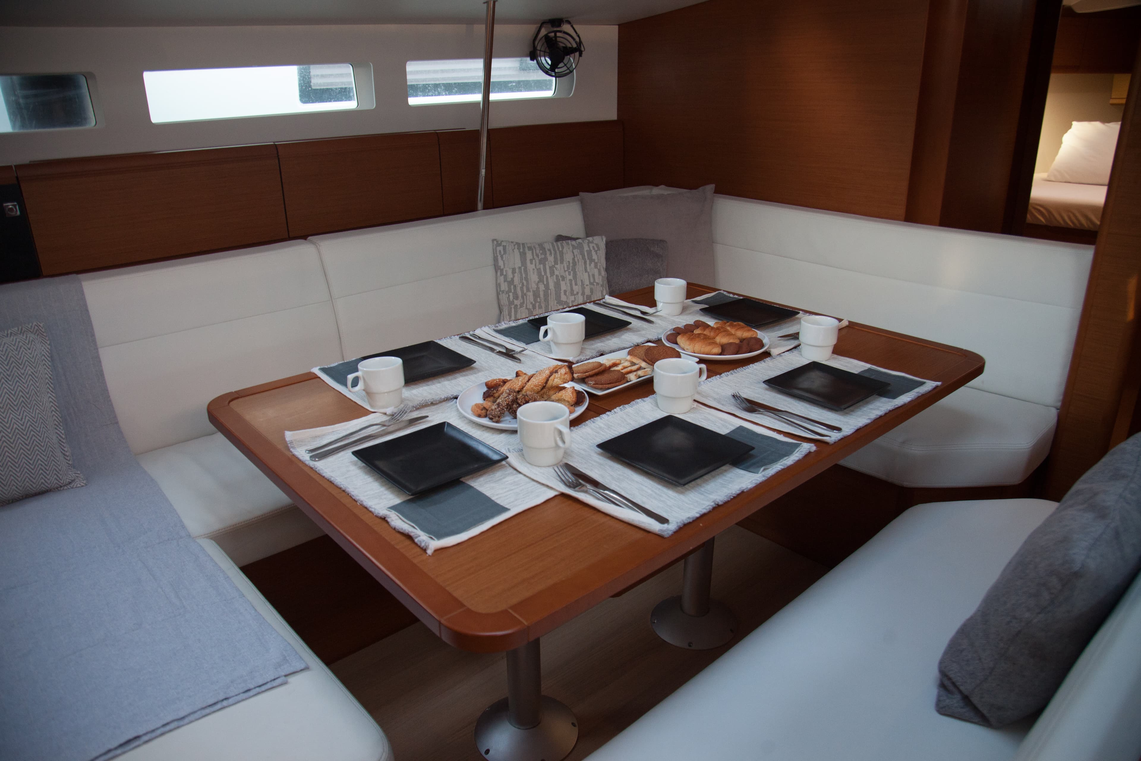 Sun Odyssey 519 - photo 12