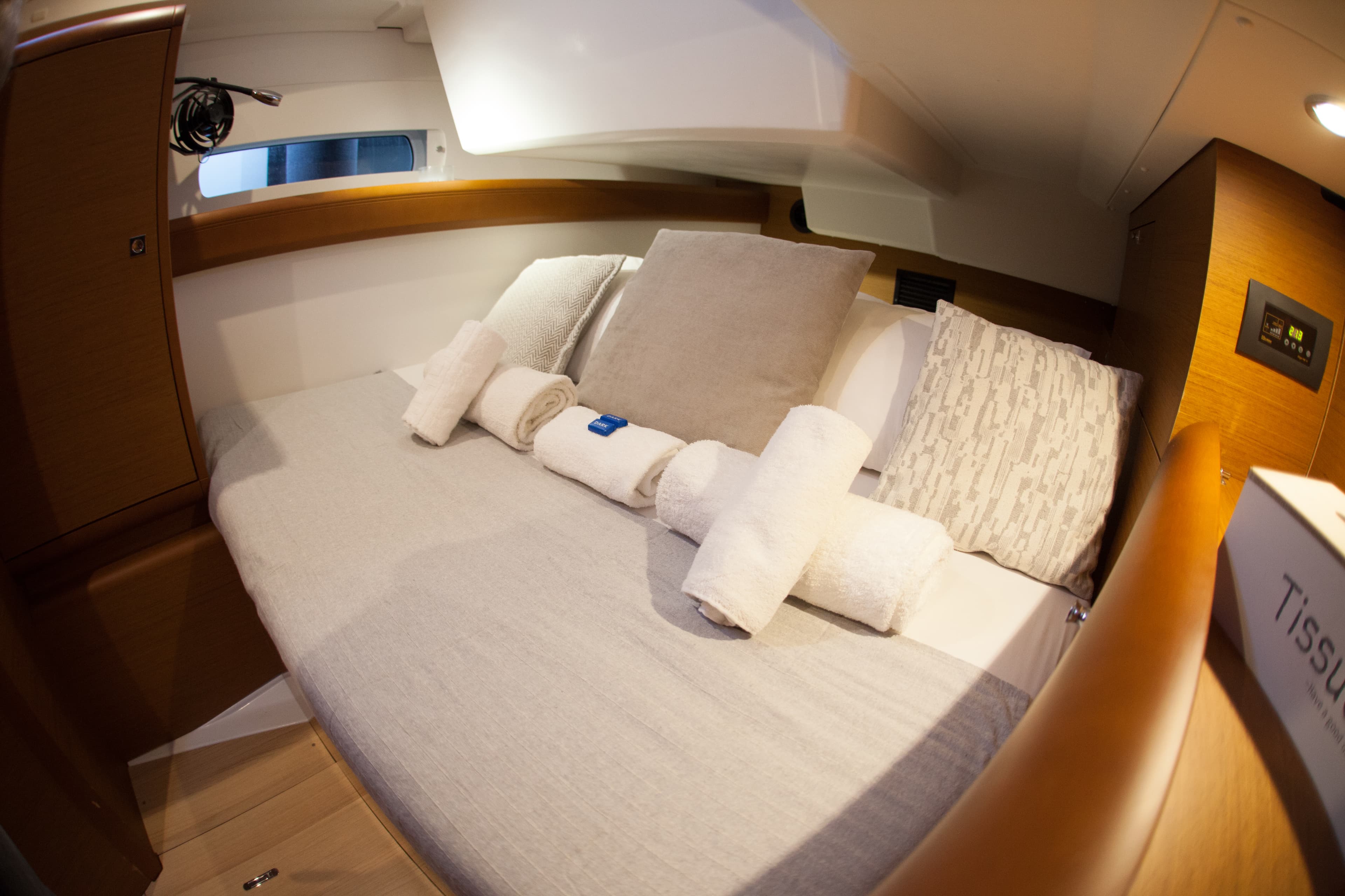 Sun Odyssey 519 - photo 10