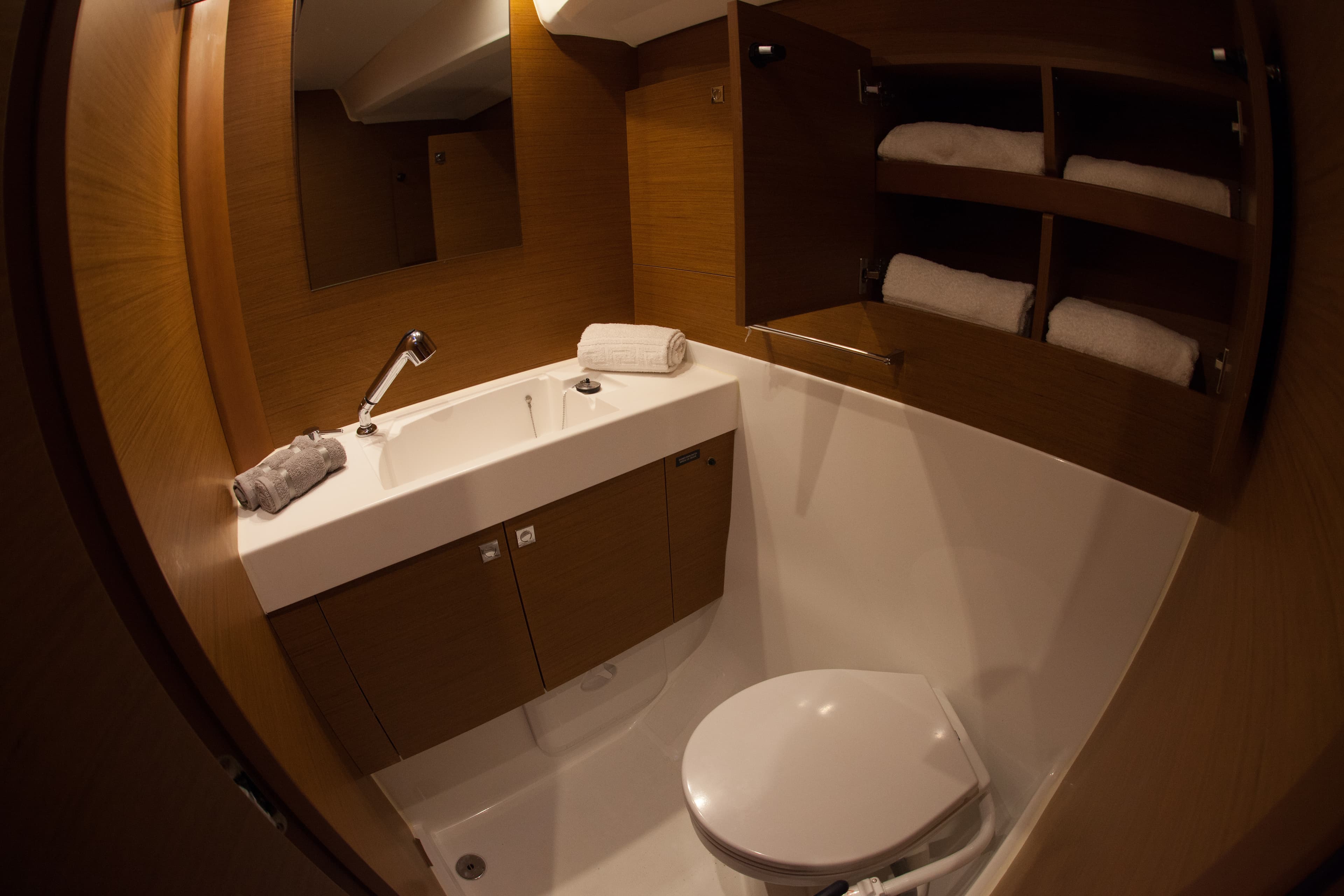 Sun Odyssey 519 - photo 9