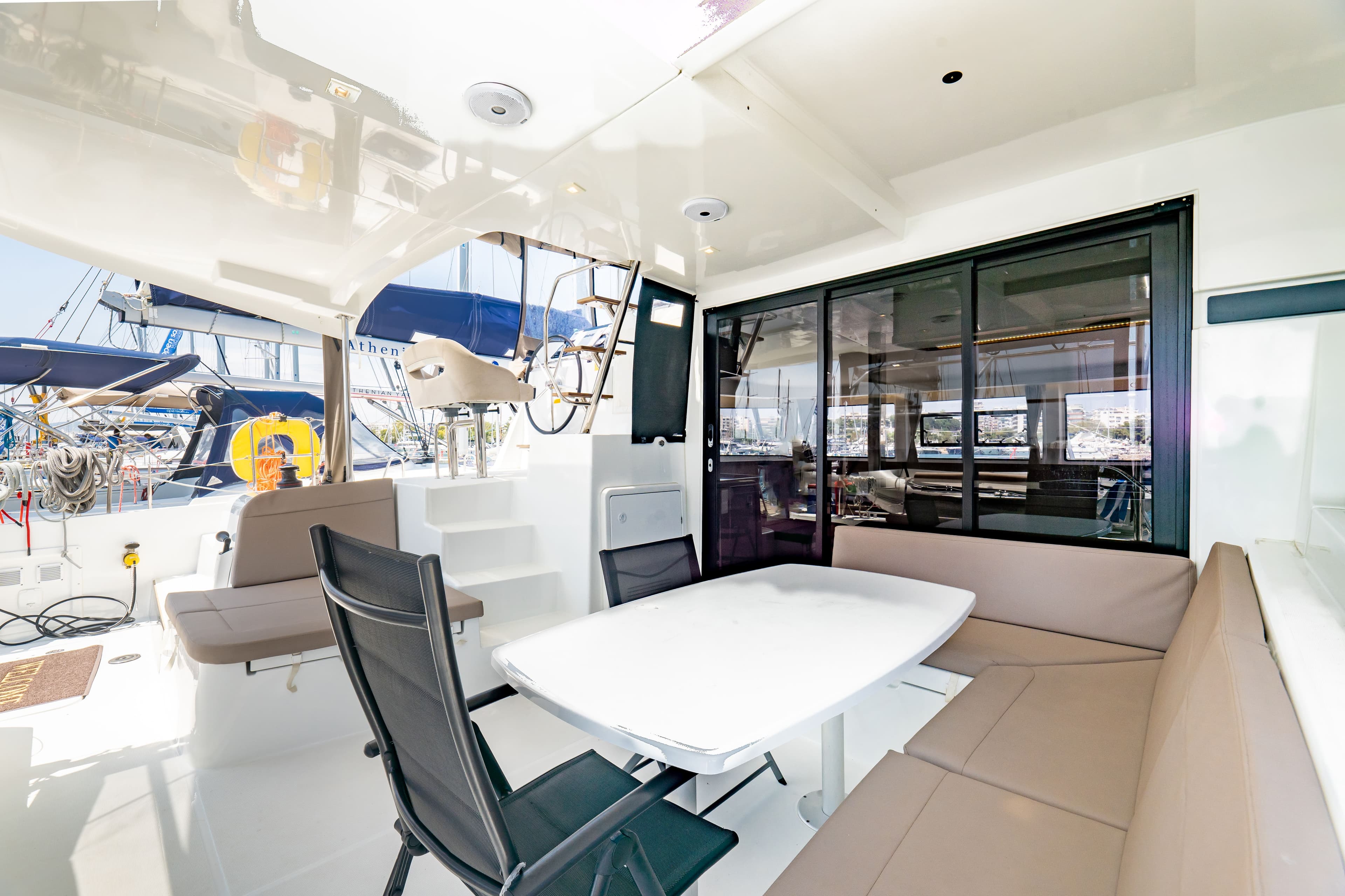 Lagoon 42 - photo 10