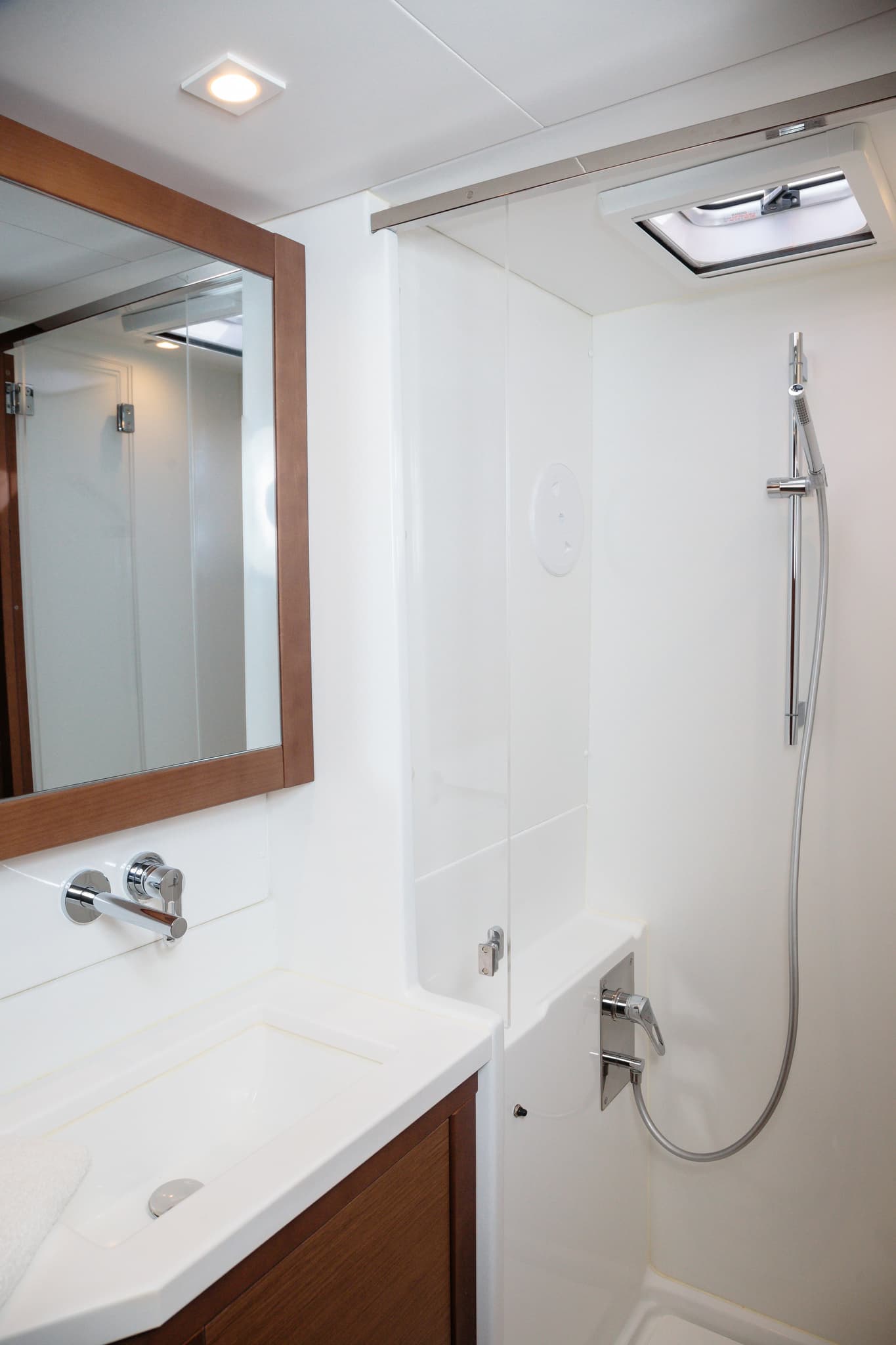 Lagoon 450 - photo 6