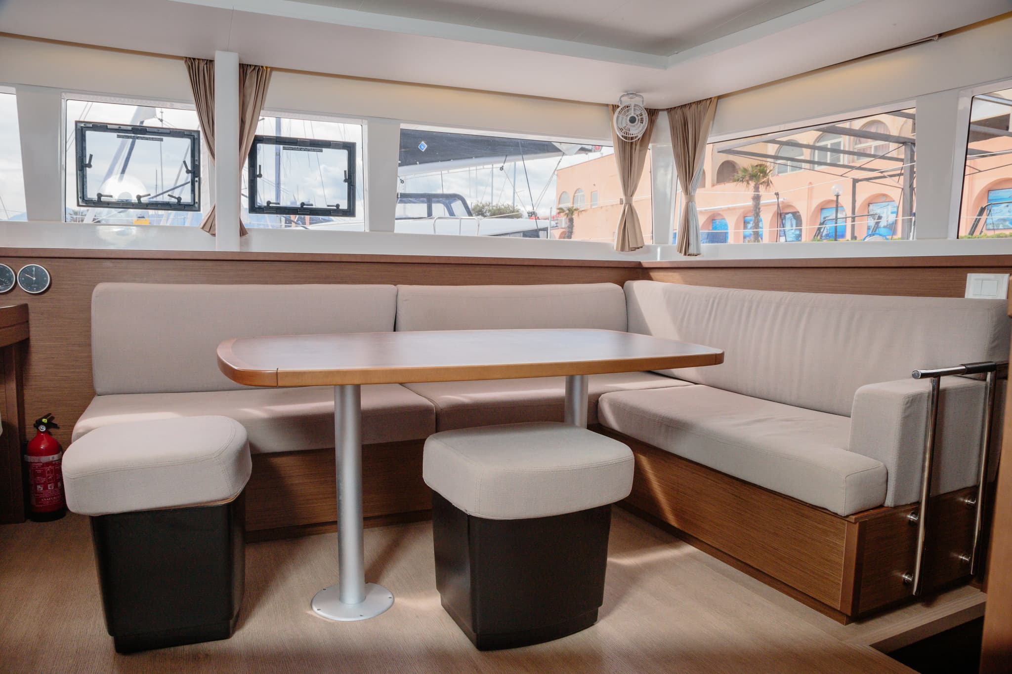 Lagoon 450 - photo 10