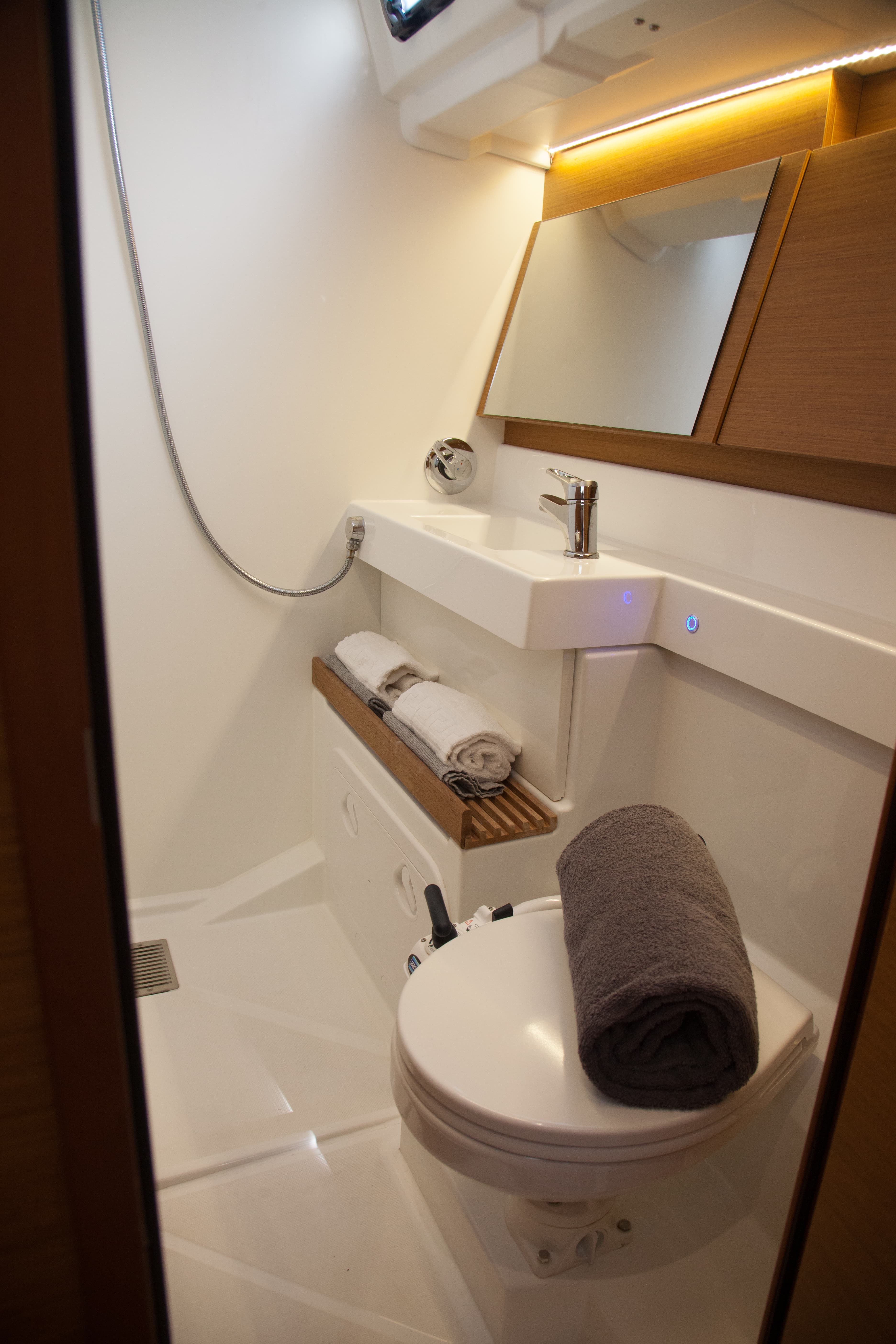 Sun Odyssey 490 - photo 8