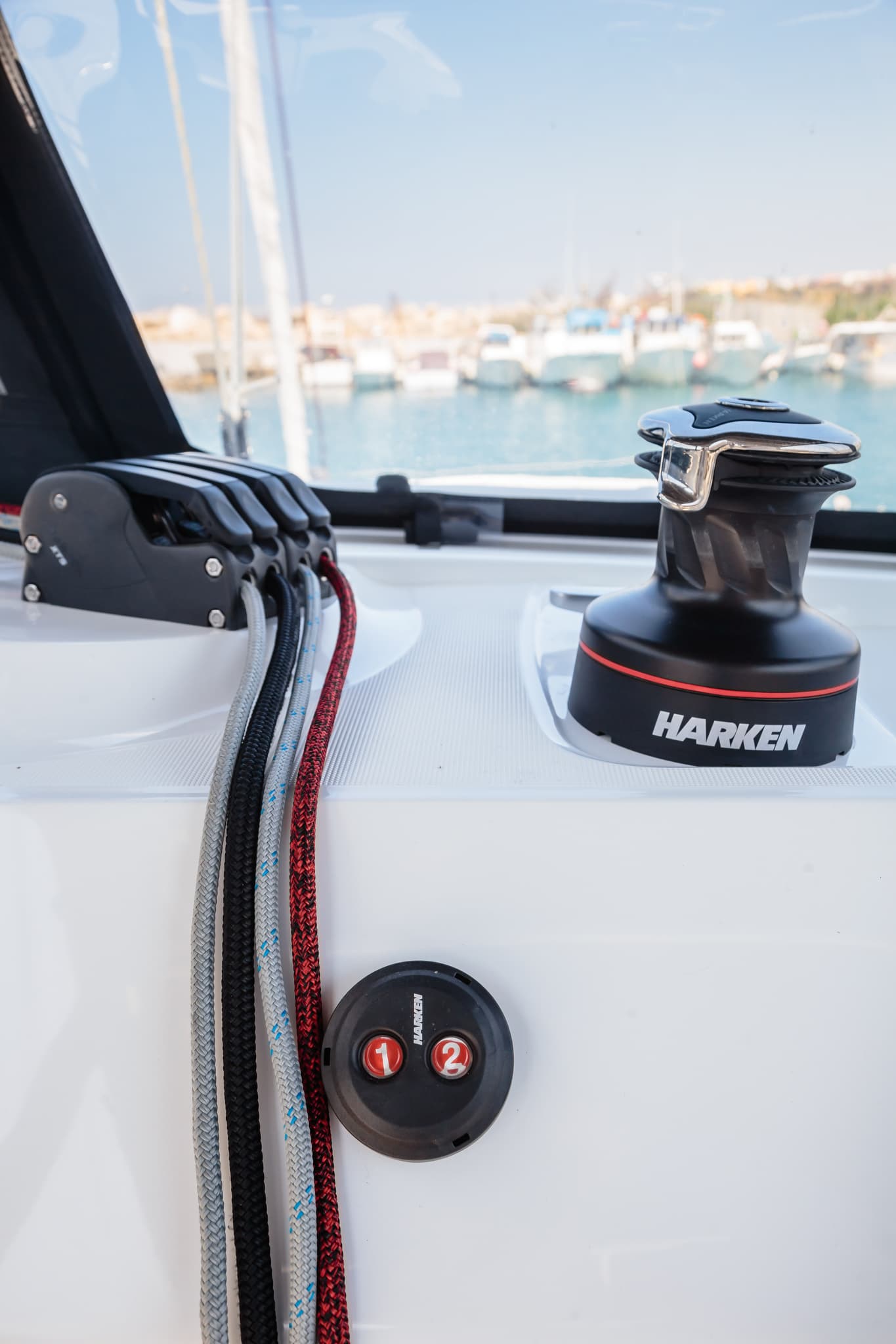 Lagoon 40 - photo 17