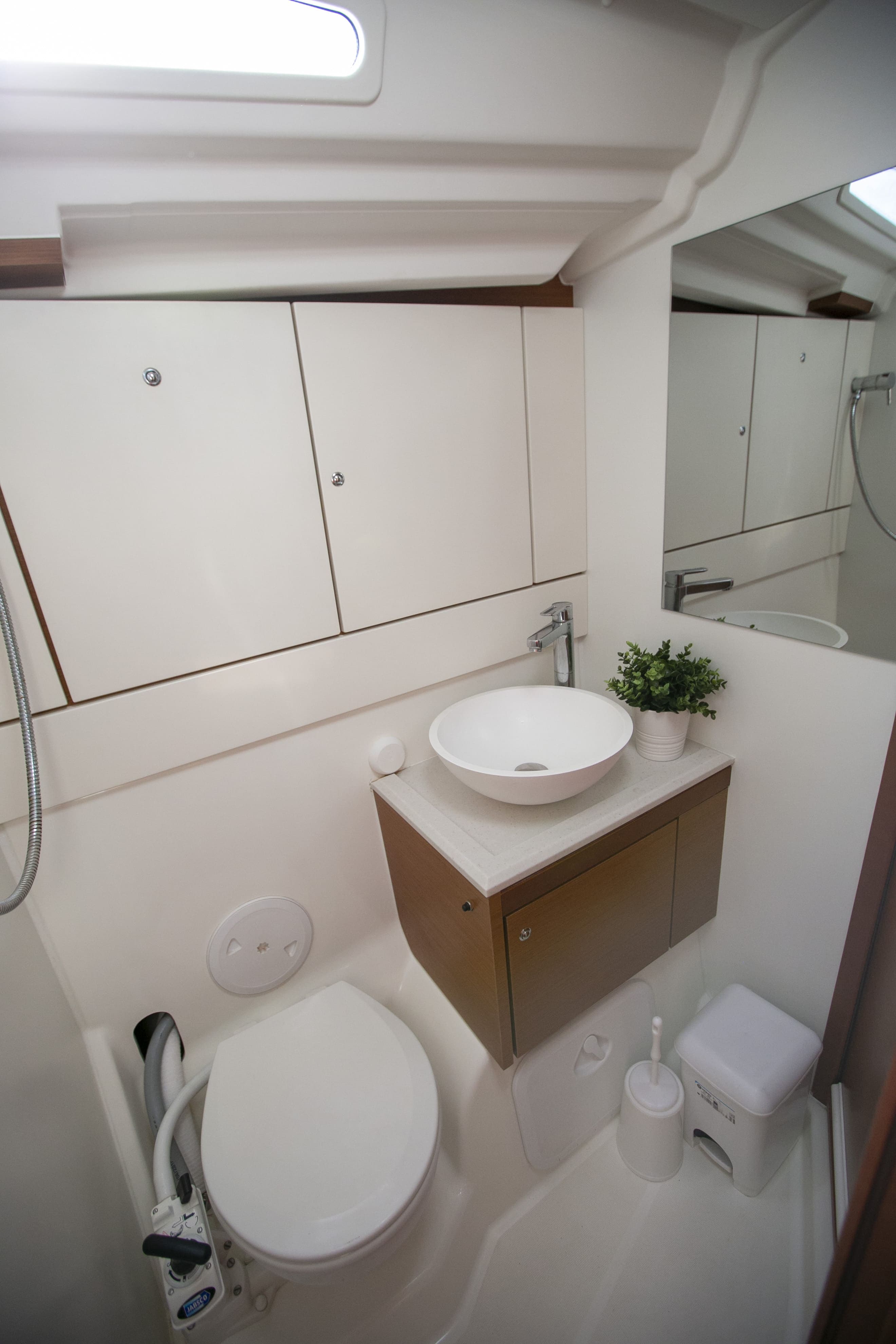 Jeanneau 54 - photo 26