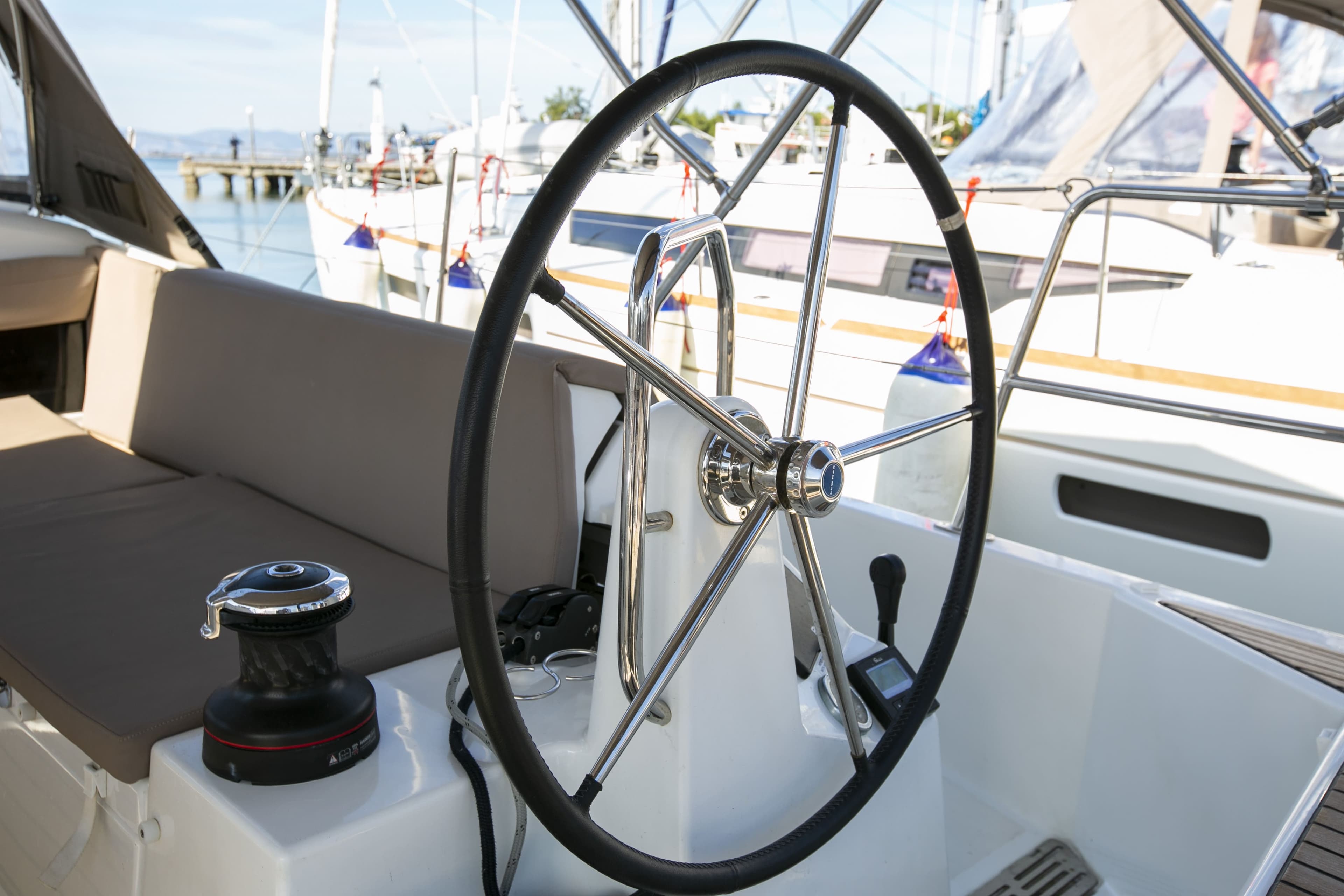 Sun Odyssey 440 - photo 8