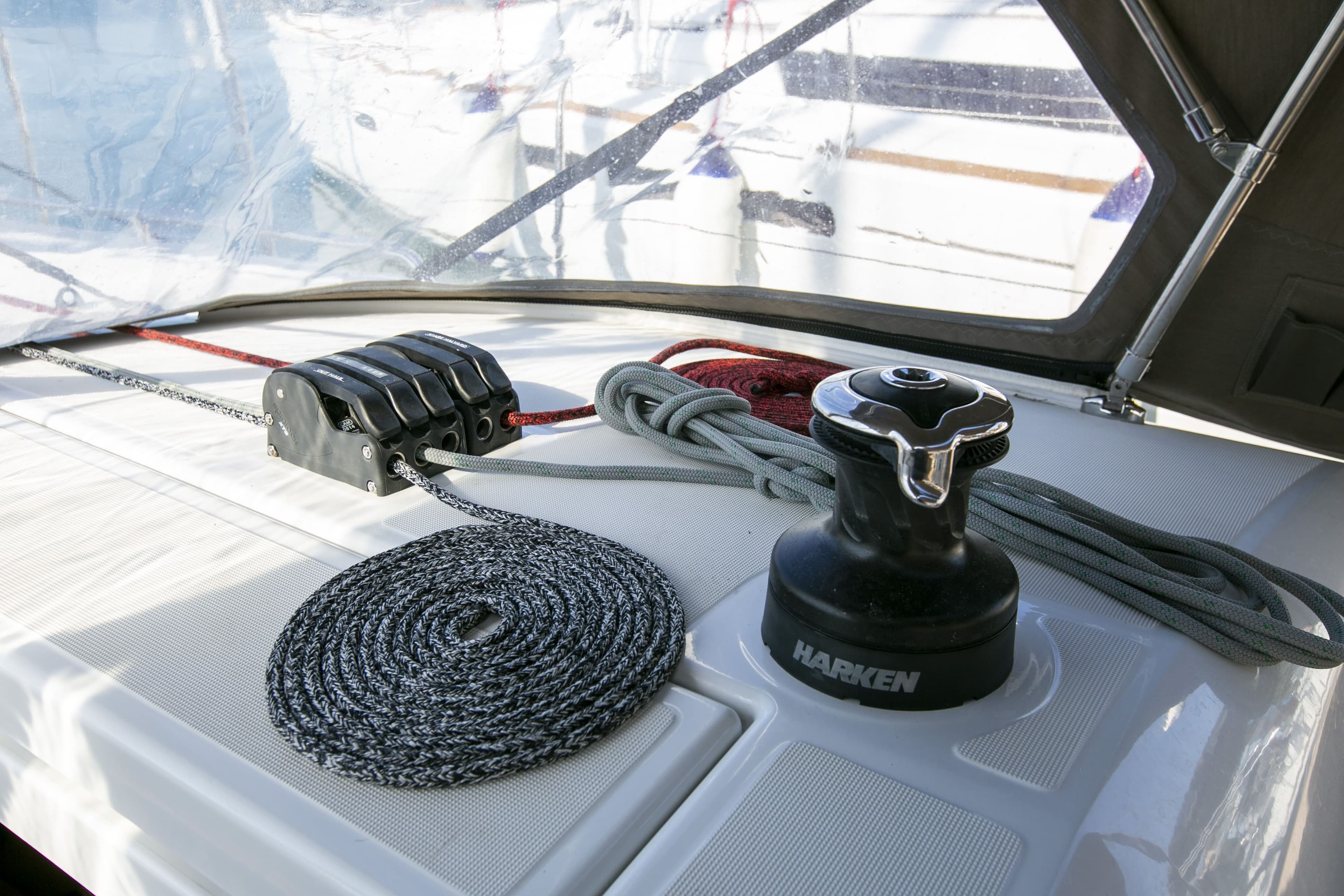 Sun Odyssey 440 - photo 6