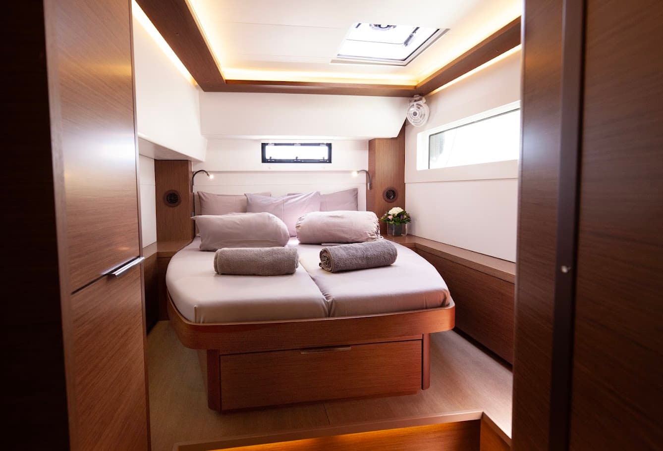 Lagoon 46  - photo 7