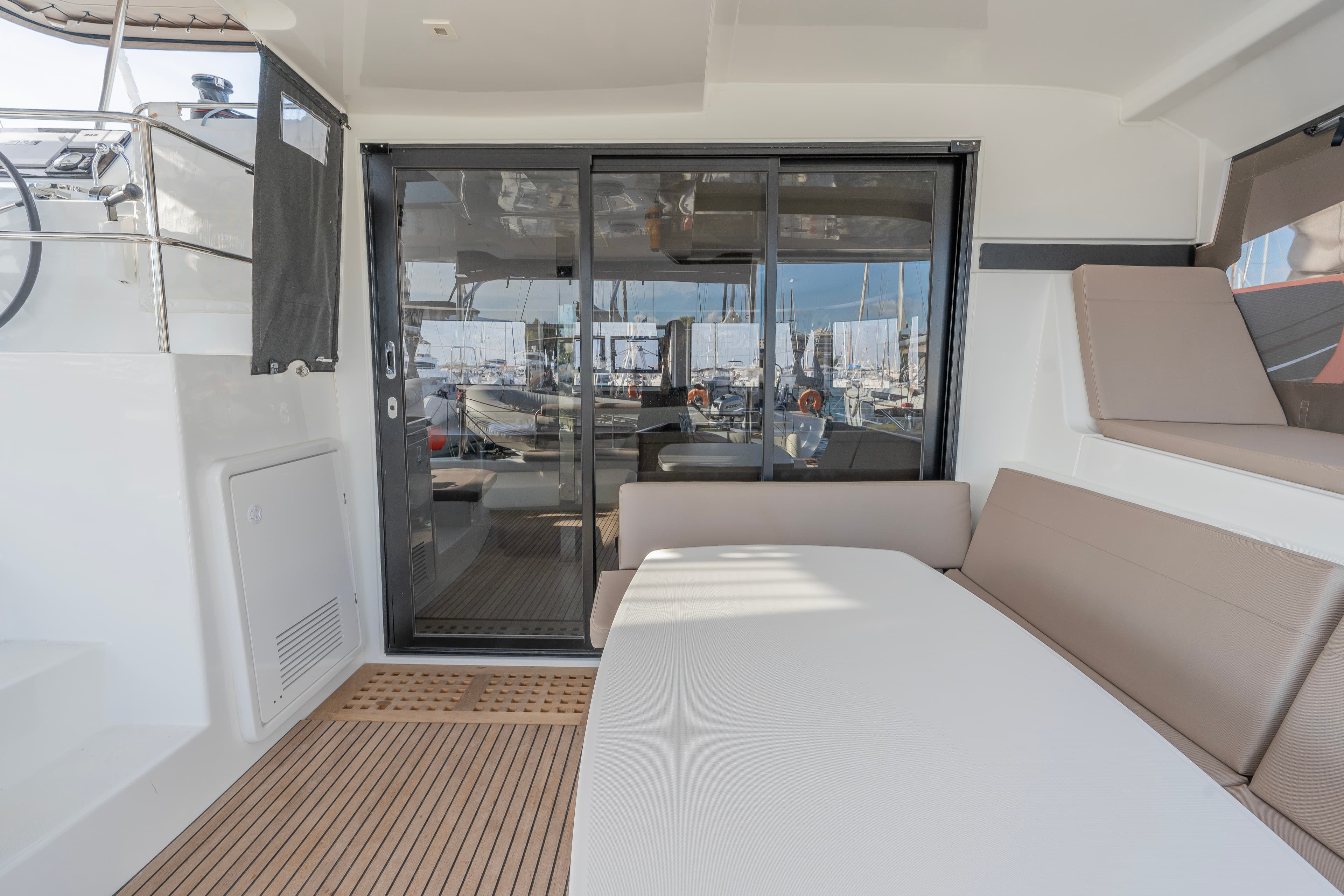 Lagoon 42 - photo 21