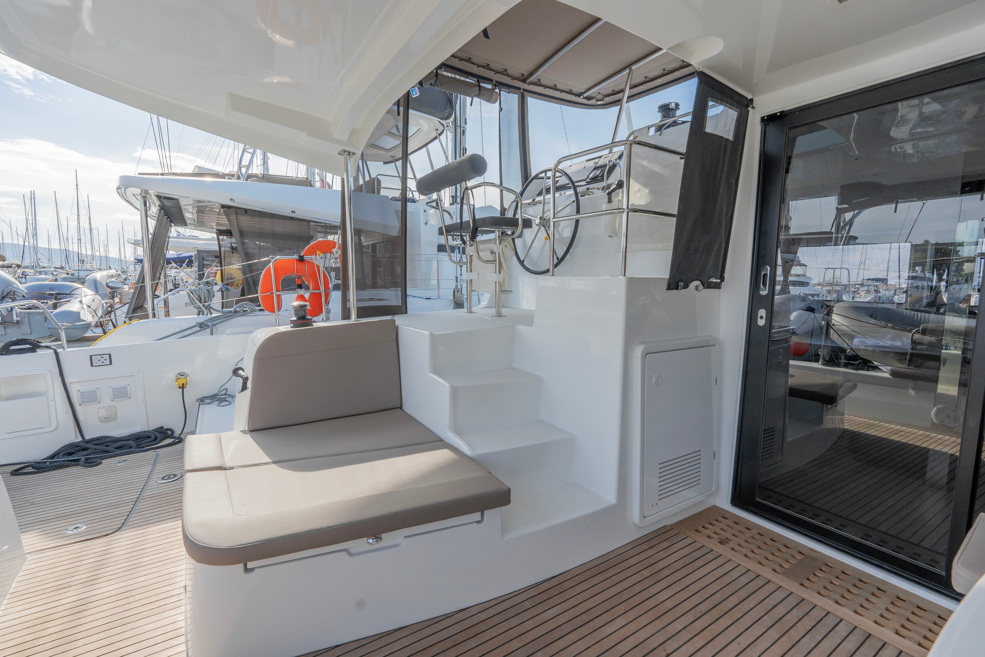 Lagoon 42 - photo 25