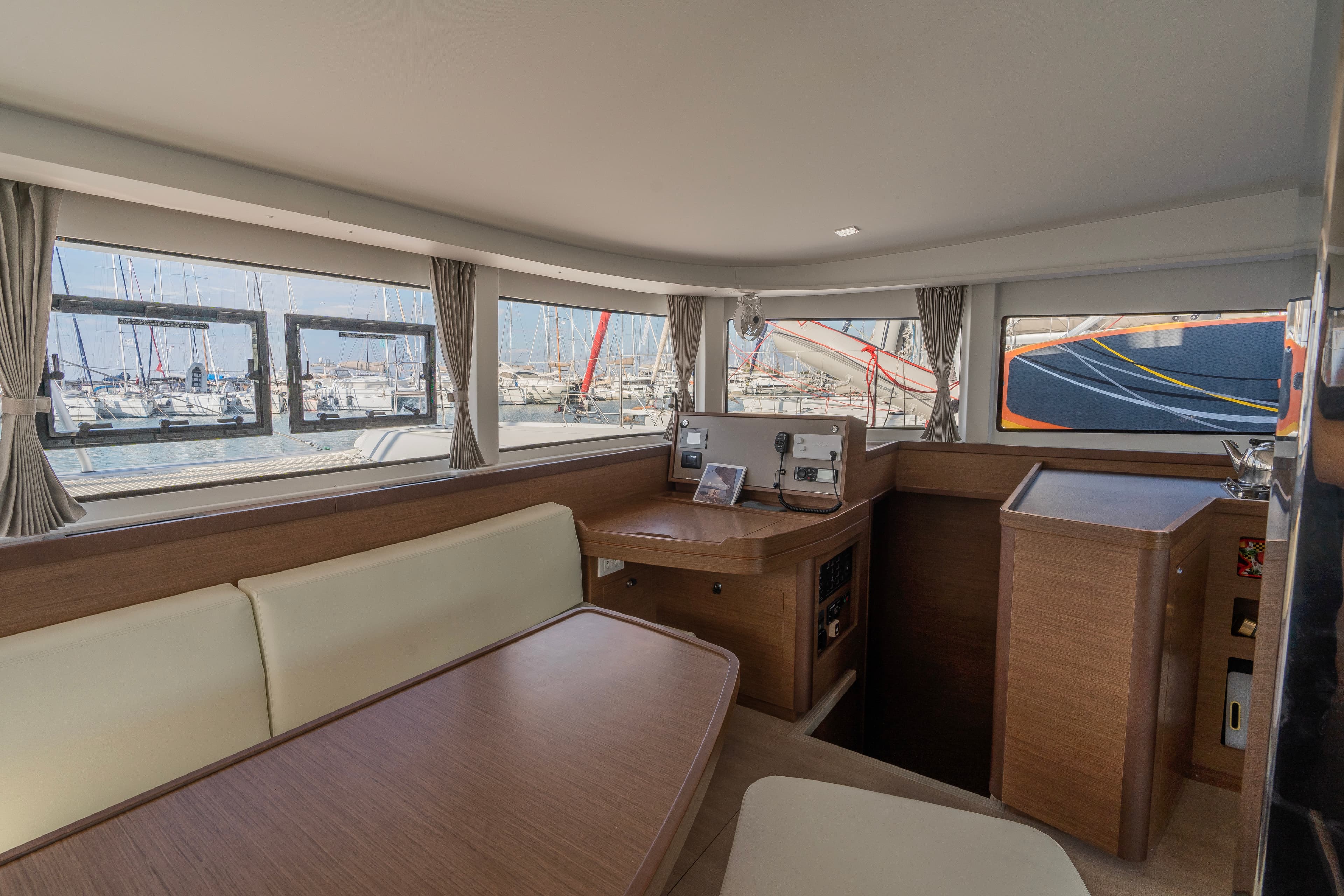 Lagoon 42 - photo 17