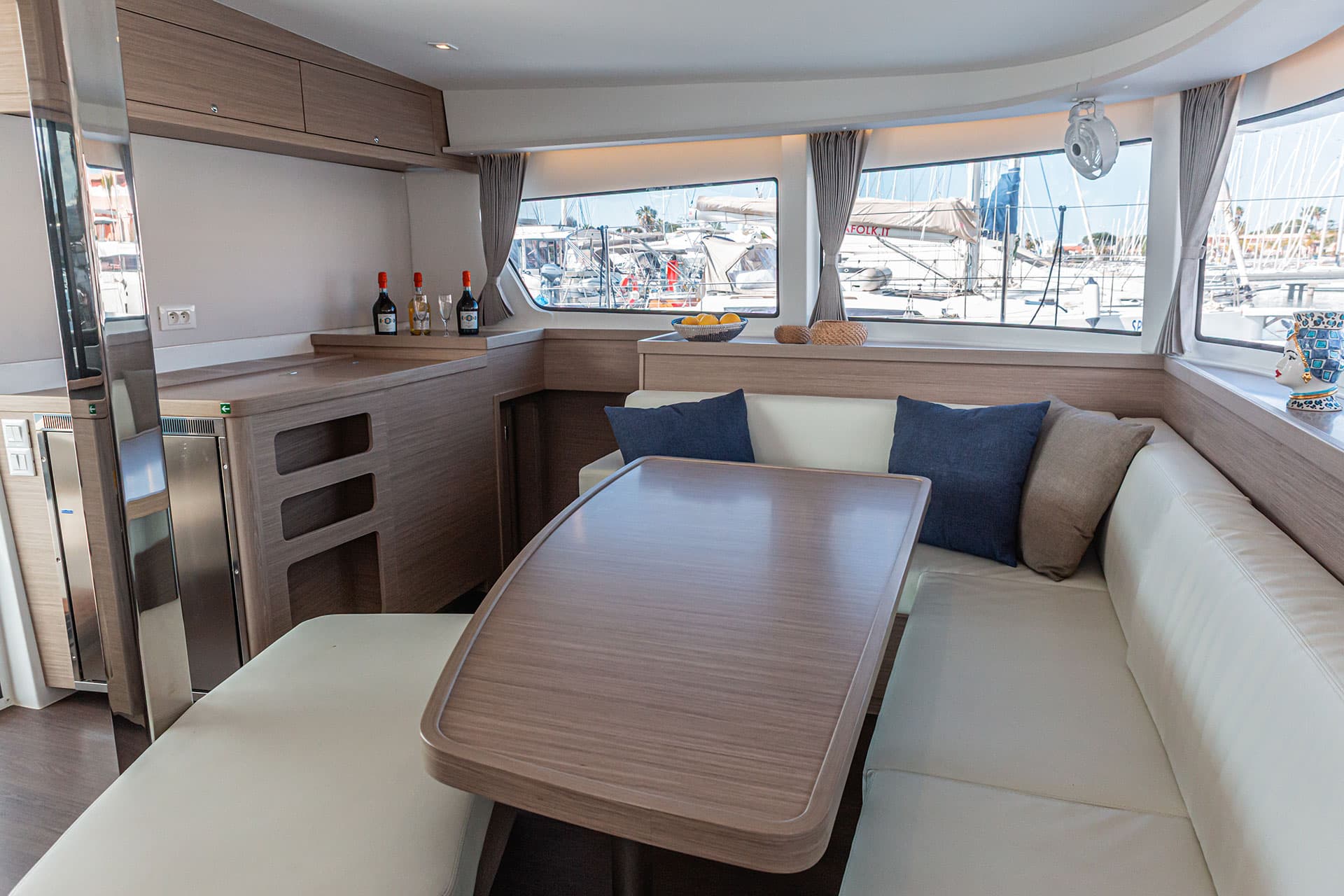 Lagoon 42 - photo 13