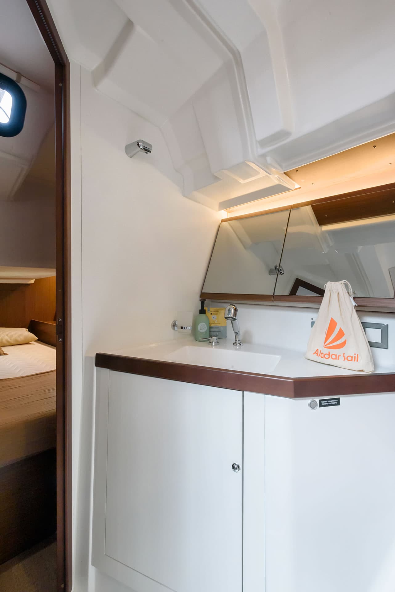 Oceanis 46.1 - photo 21