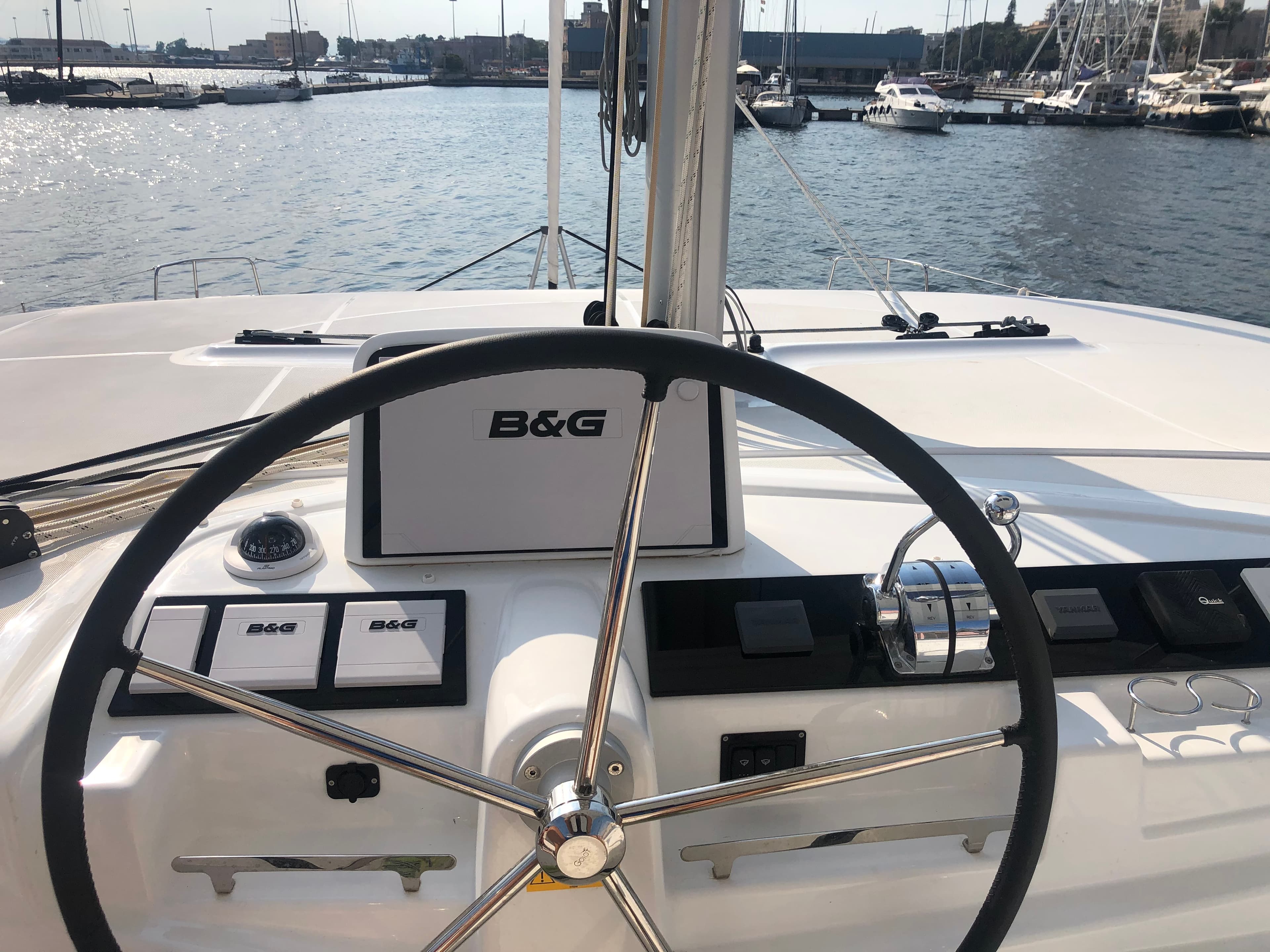 Lagoon 46  - photo 22