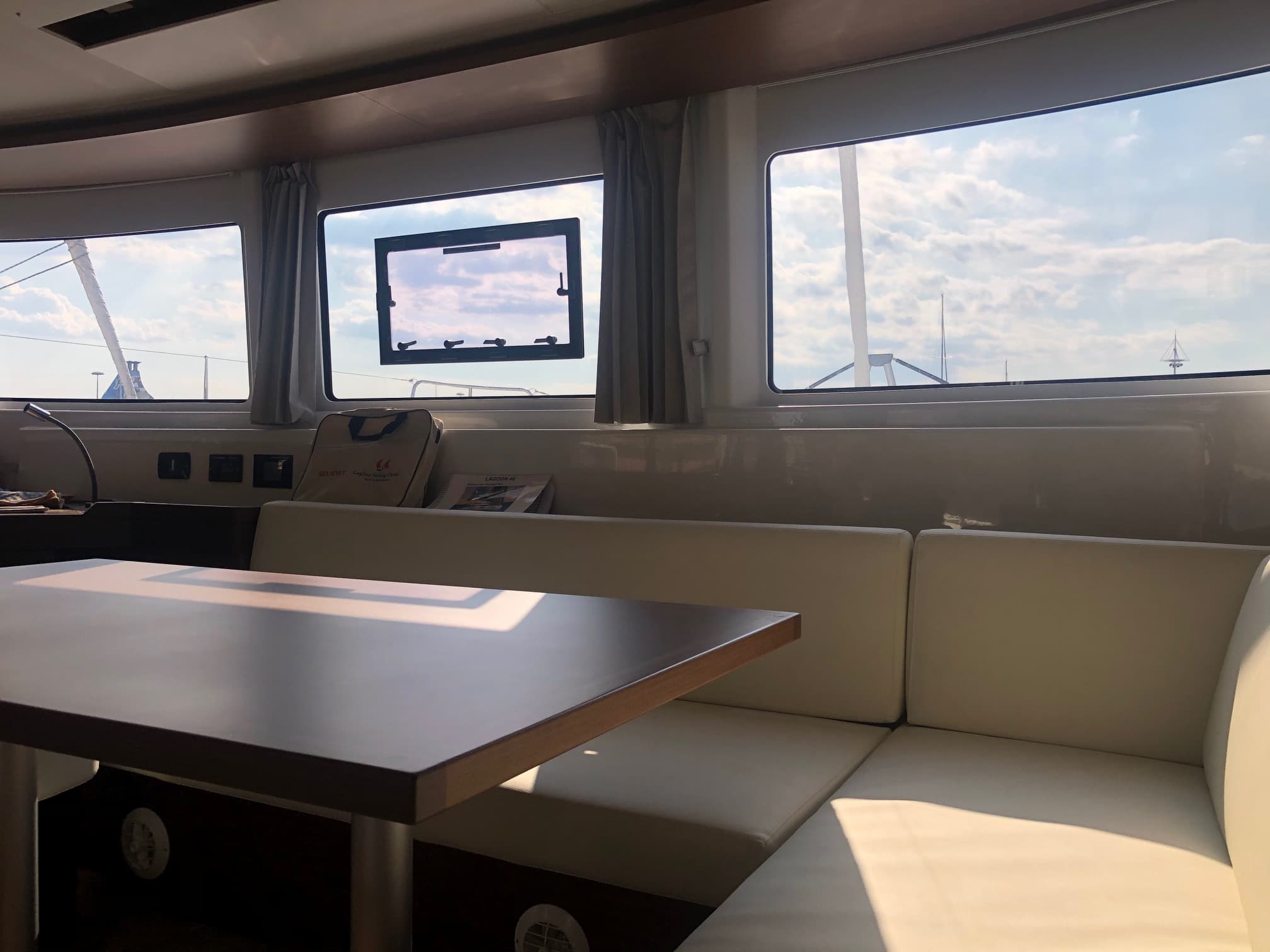 Lagoon 46  - photo 12