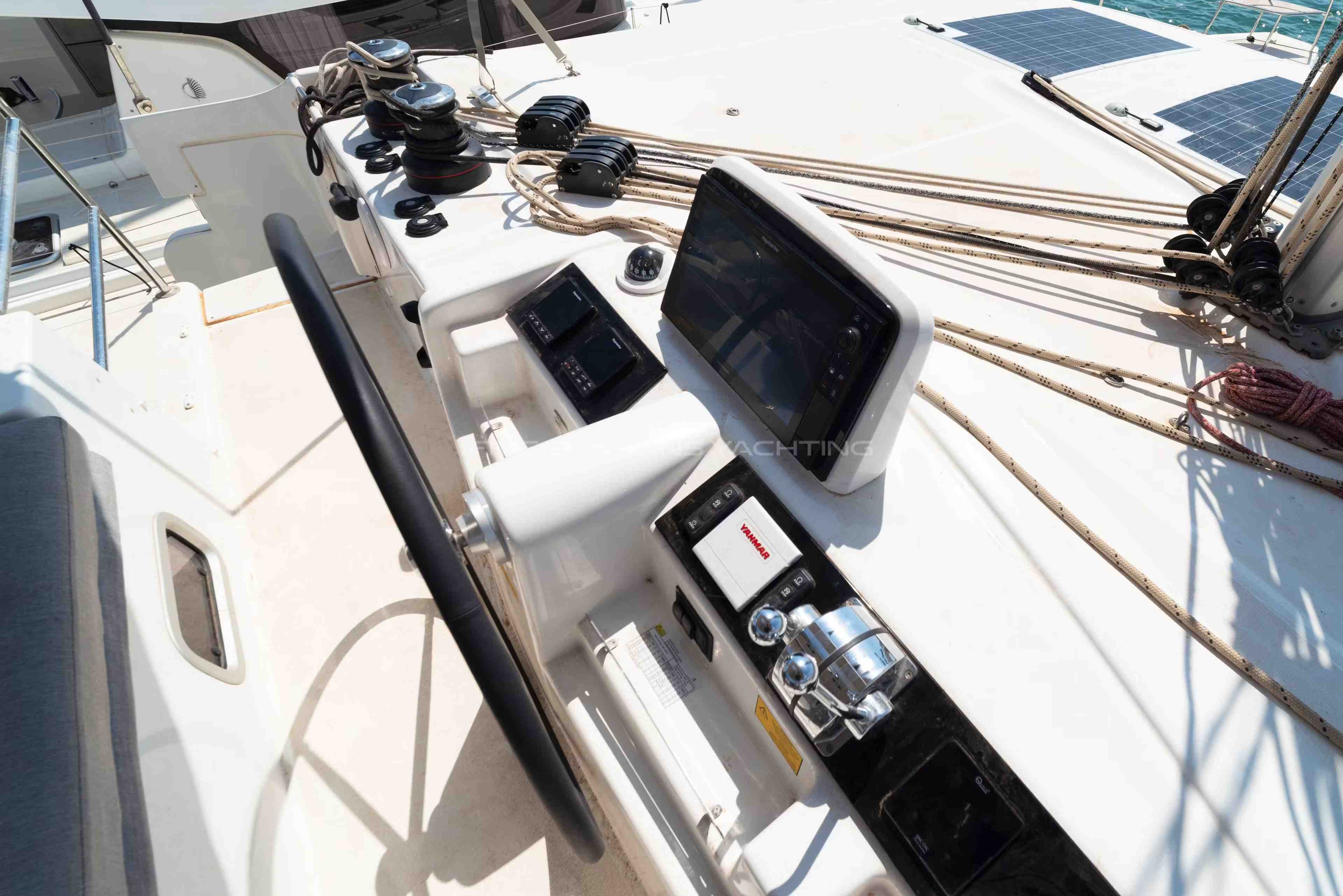 Lagoon 46  - photo 5