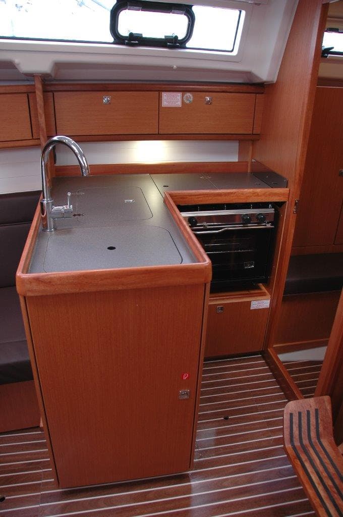 Bavaria Cruiser 33 - photo 8