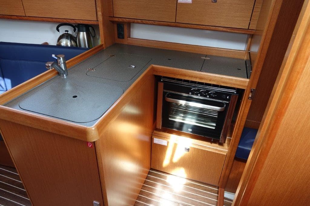 Bavaria Cruiser 34 - photo 12