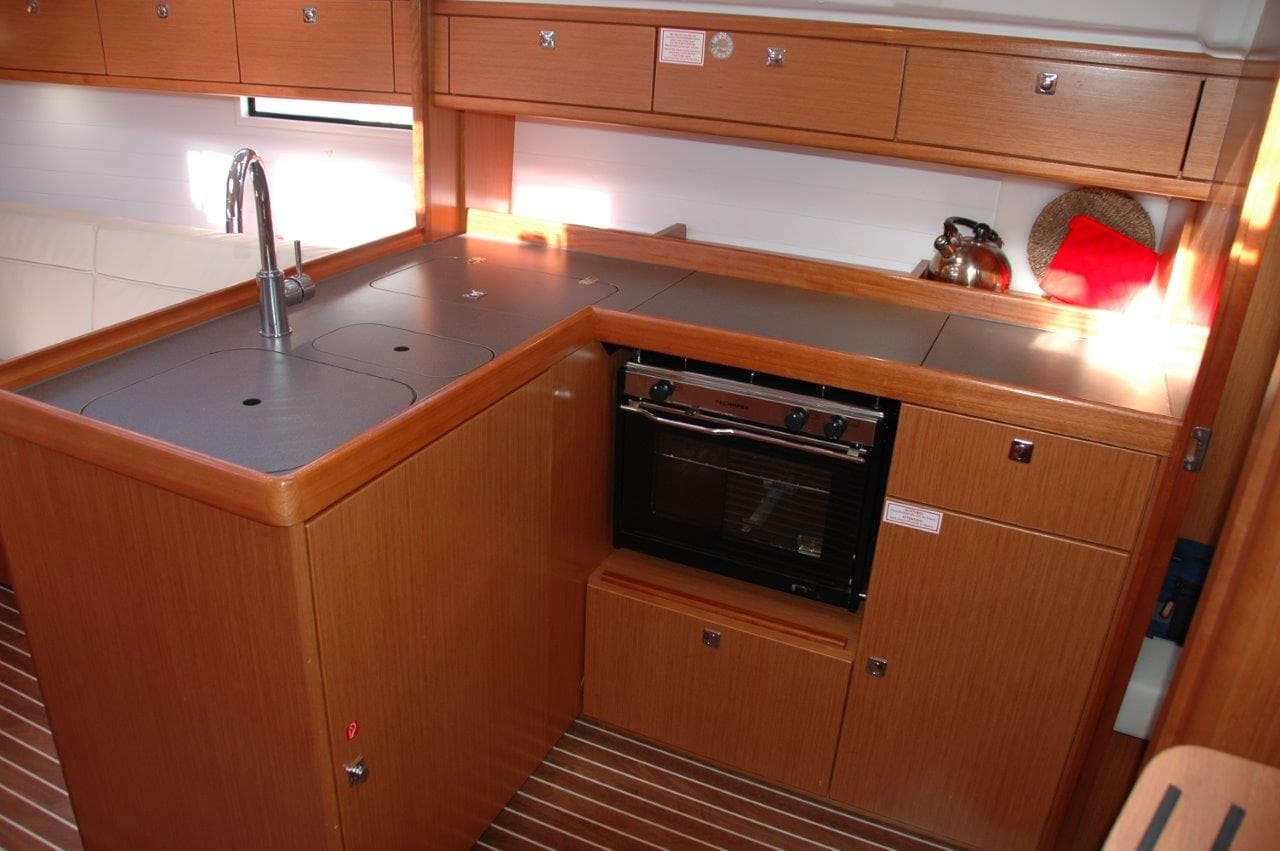 Bavaria Cruiser 37 - photo 8