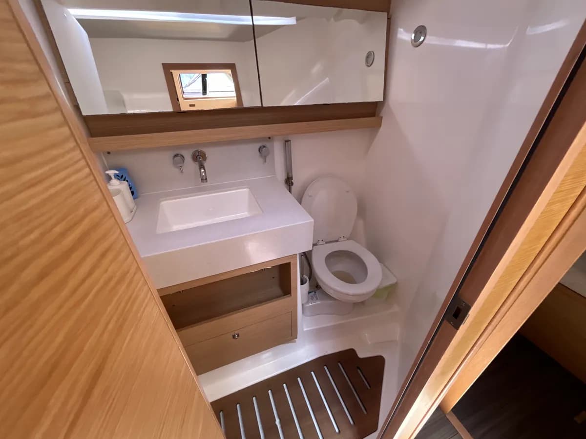 Dufour 470 - photo 12