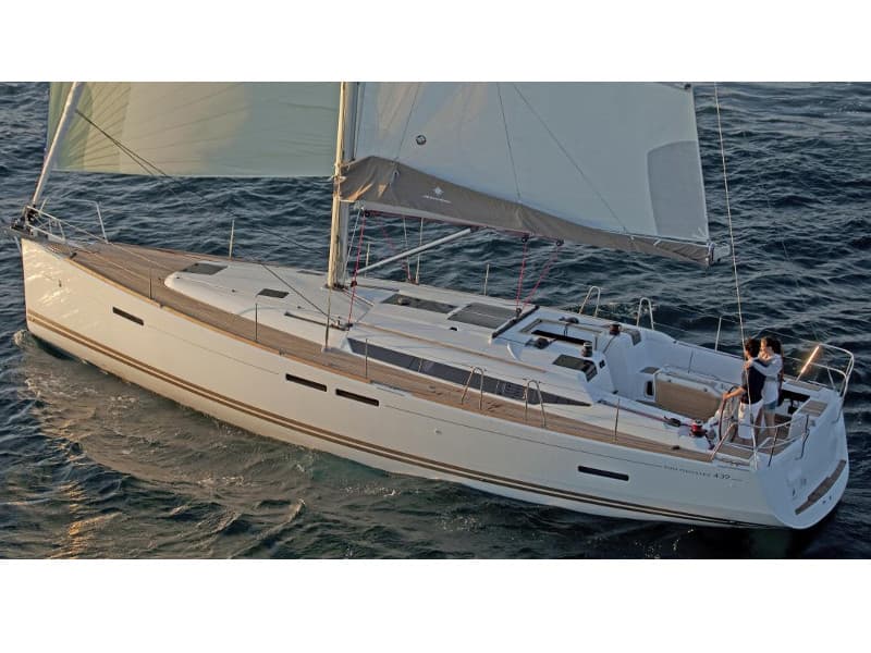 Sun Odyssey 439 - photo