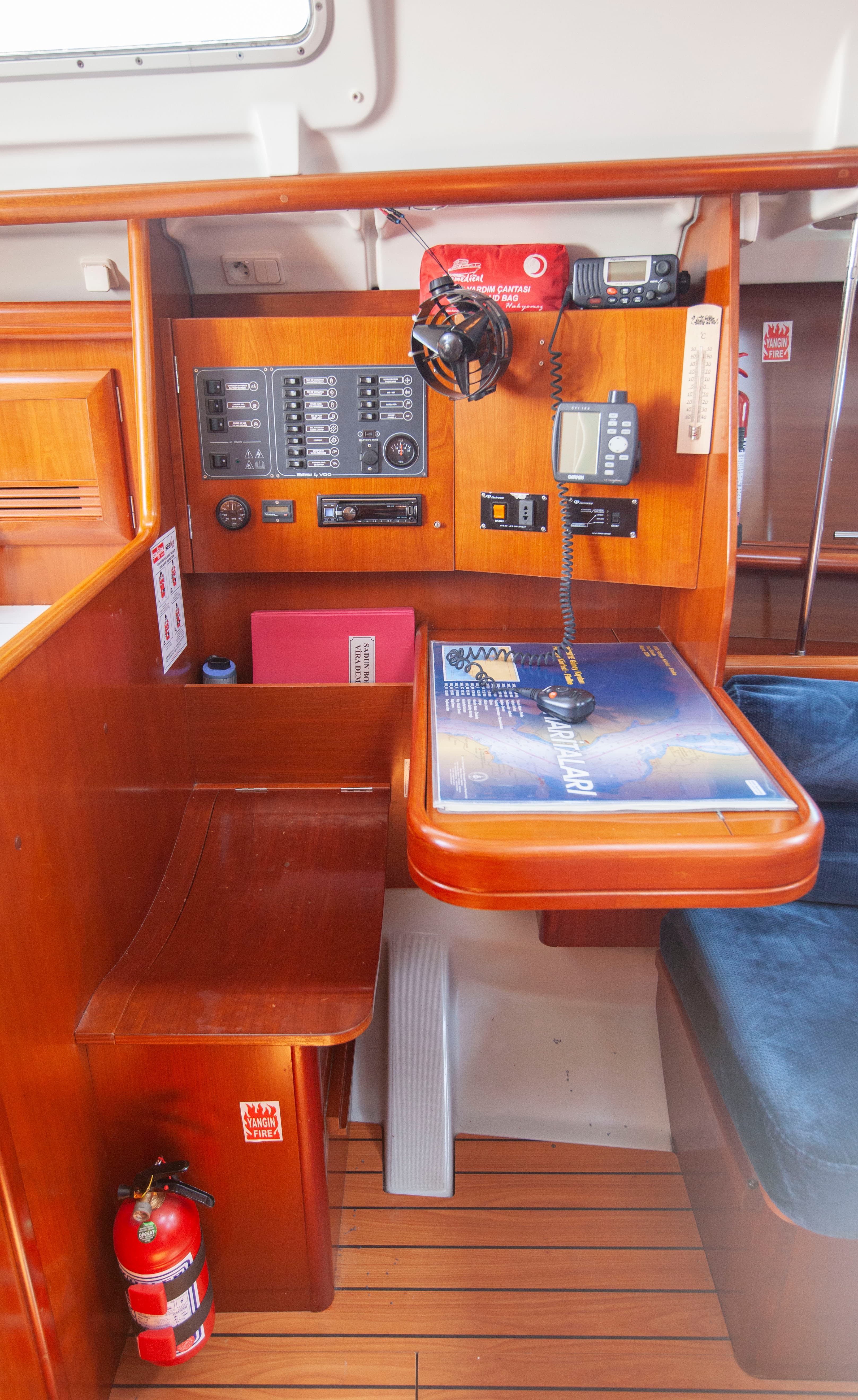 Oceanis 373 - photo 13