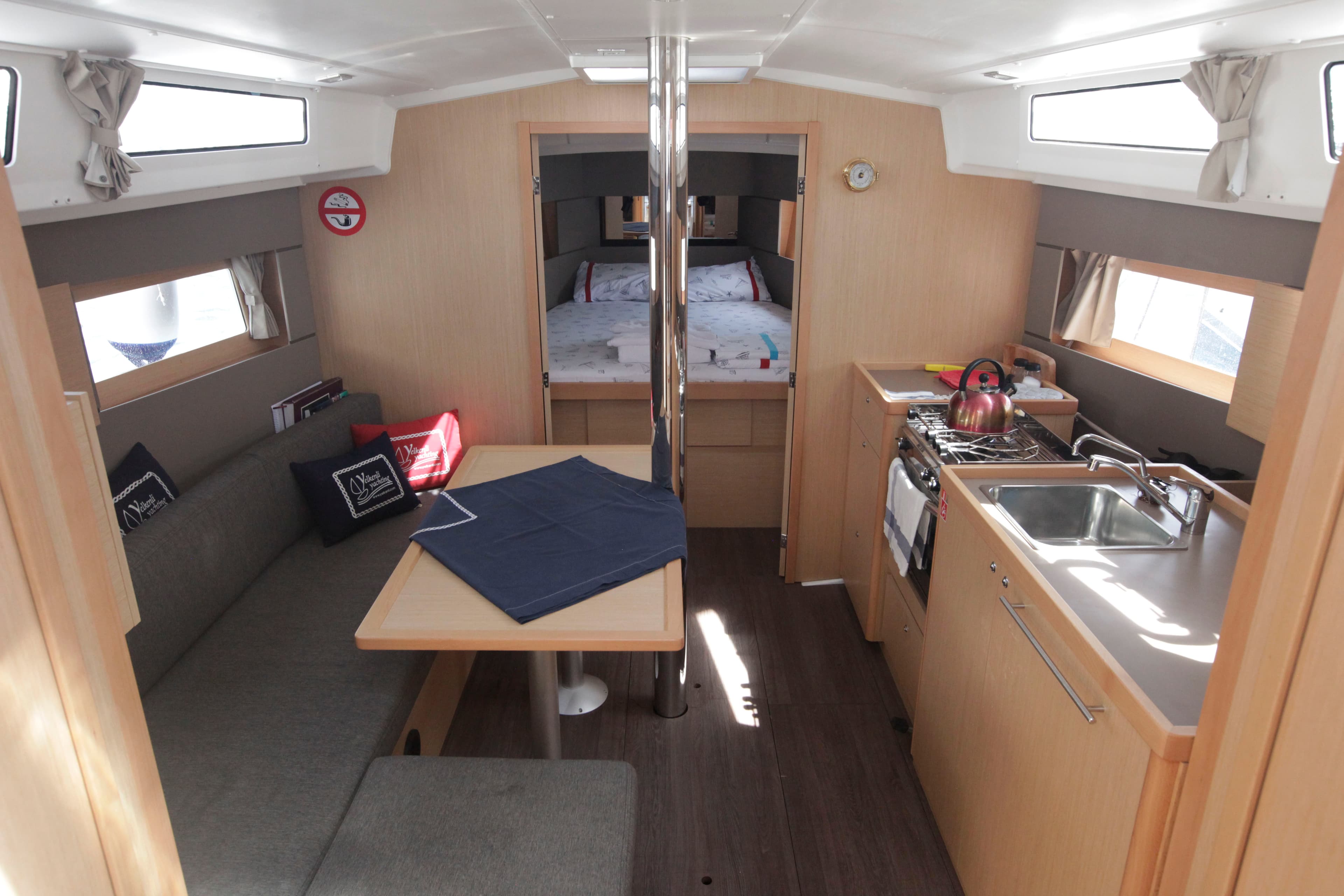 Oceanis 38.1 - photo 7