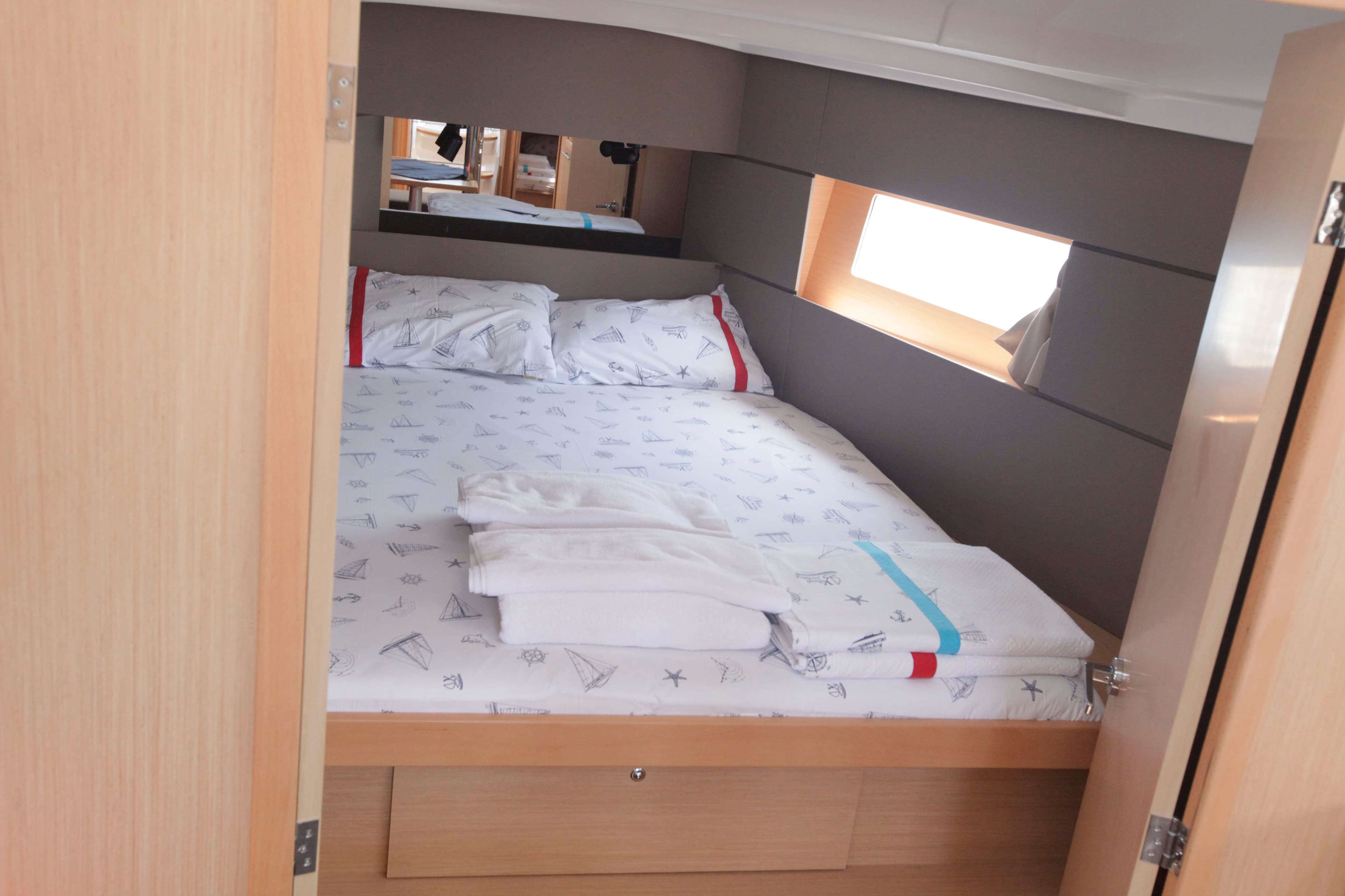 Oceanis 38.1 - photo 9