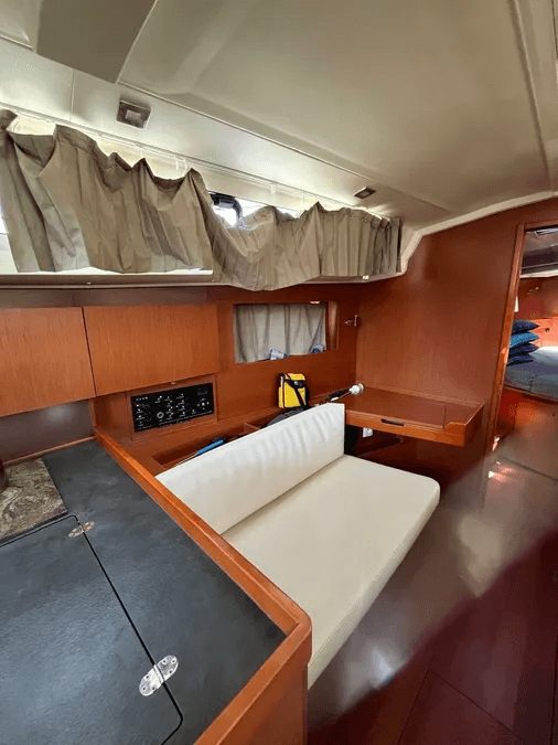 Oceanis 41.1 - photo 10