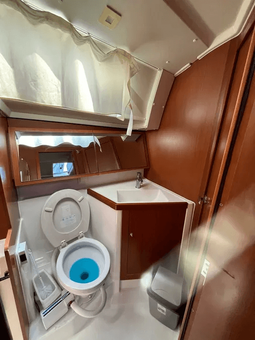 Oceanis 41.1 - photo 5