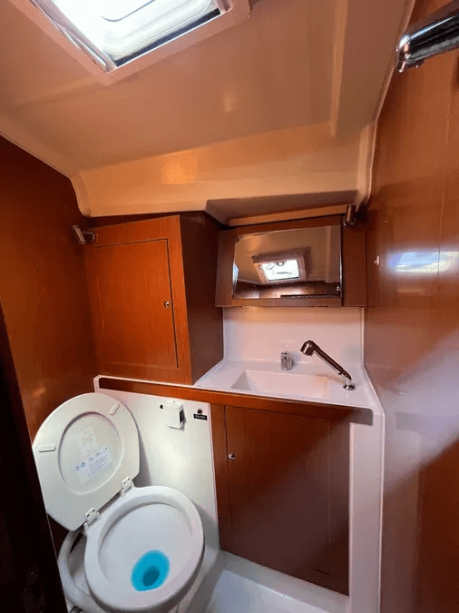 Oceanis 41.1 - photo 8