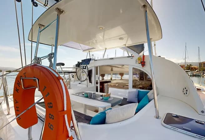 Lagoon 380 - photo 4