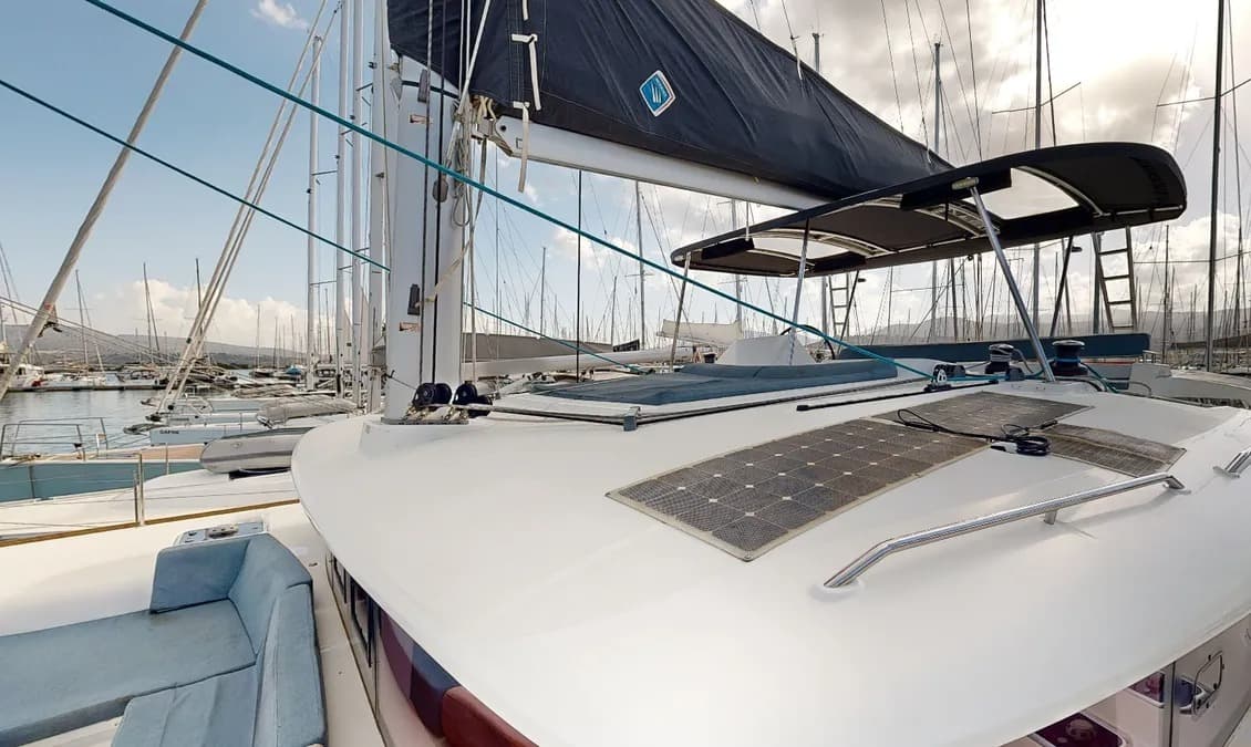 Lagoon 450 Fly - photo 14