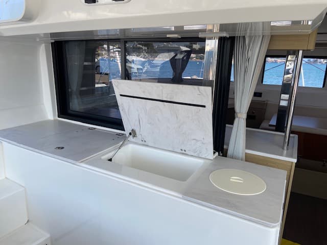 Lagoon 46  - photo 19