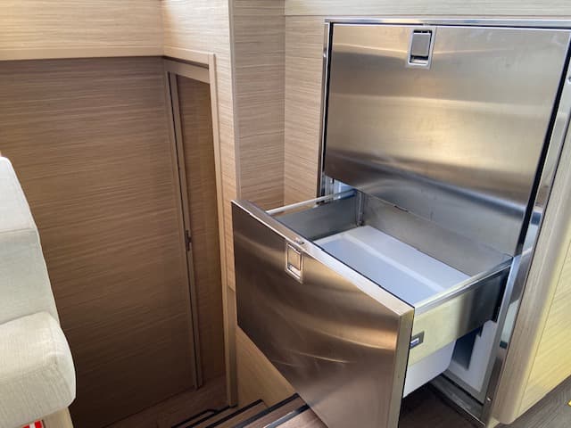 Lagoon 46  - photo 16