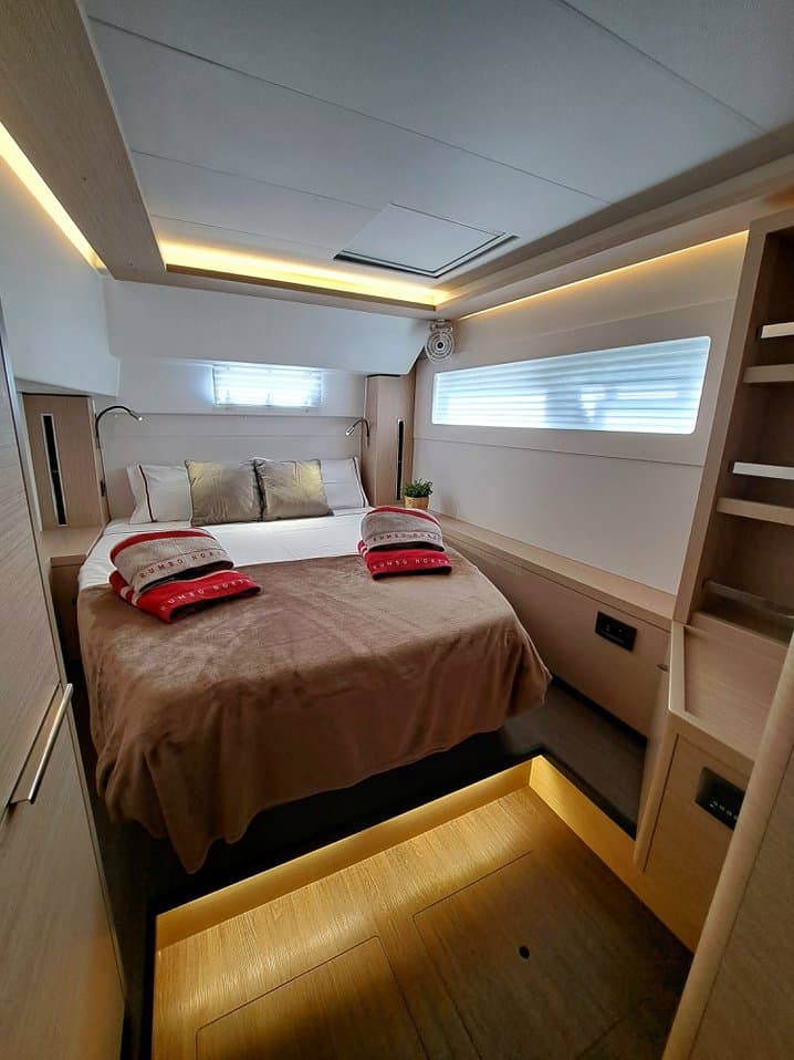 Lagoon 46  - photo 13