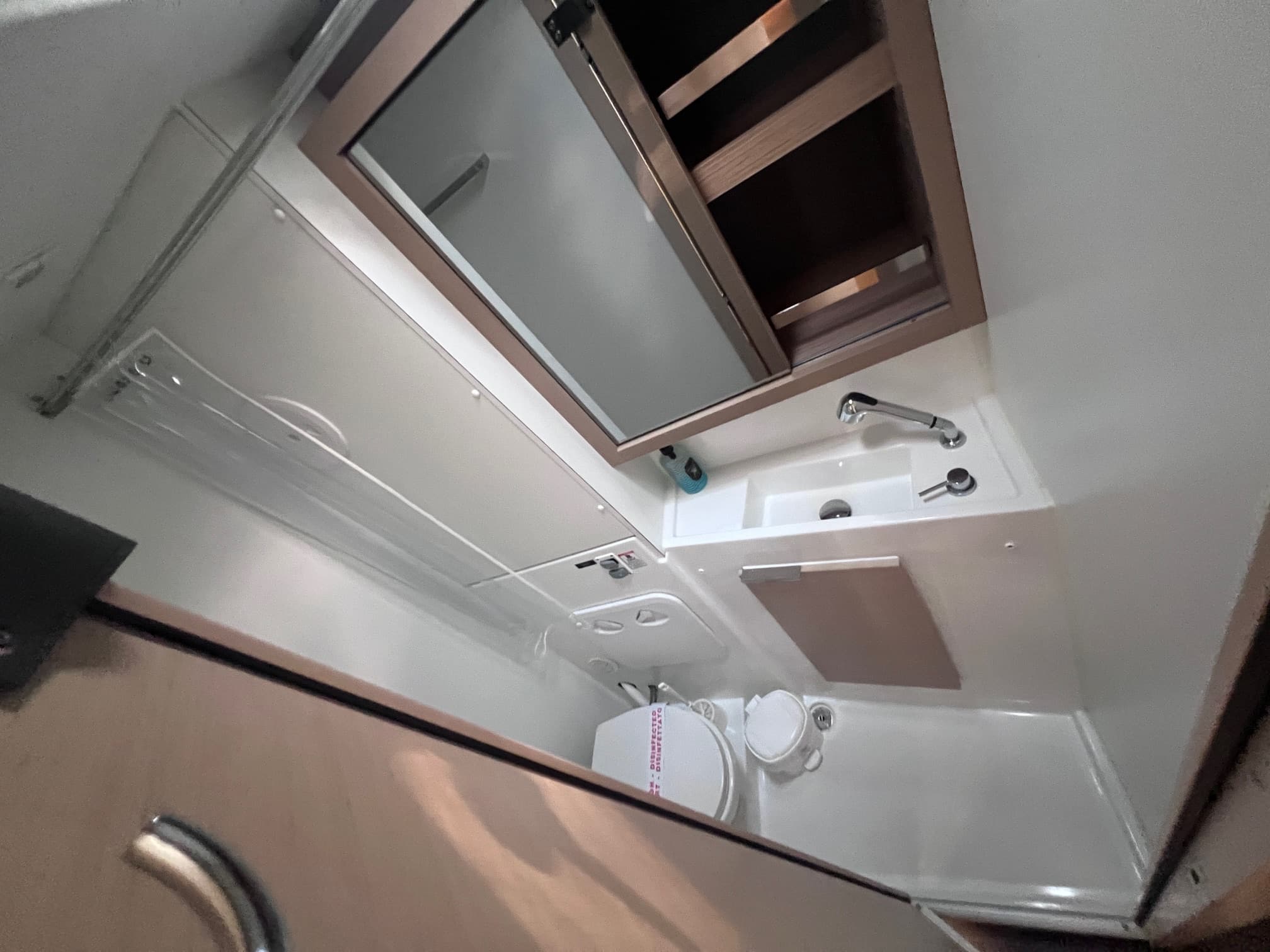 Lagoon 40 - photo 26