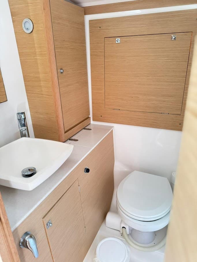 Dufour 390 - photo 12