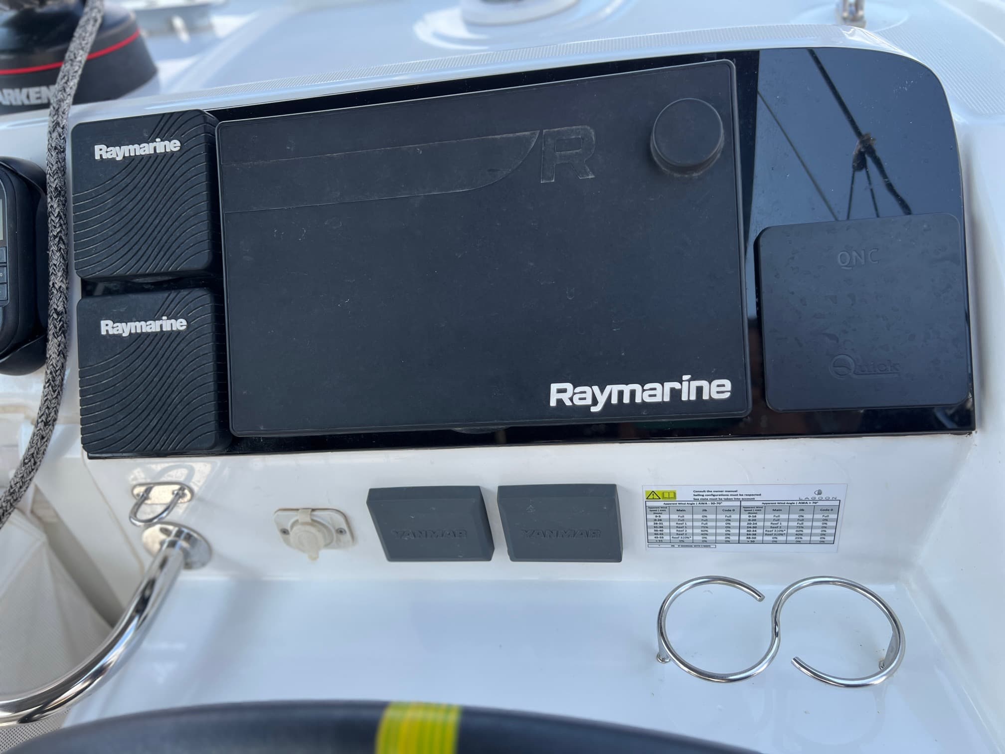 Lagoon 40 - photo 15