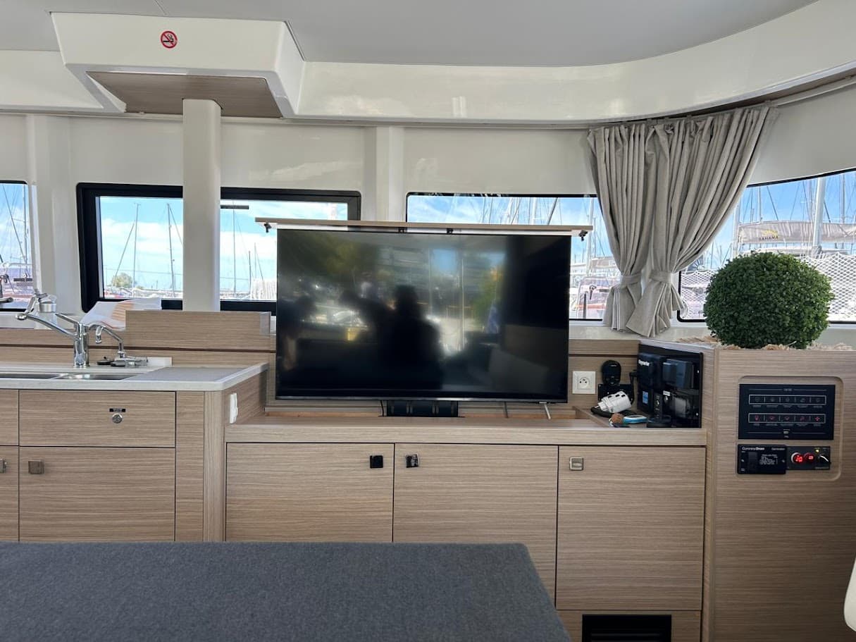 Lagoon 43 - photo 10