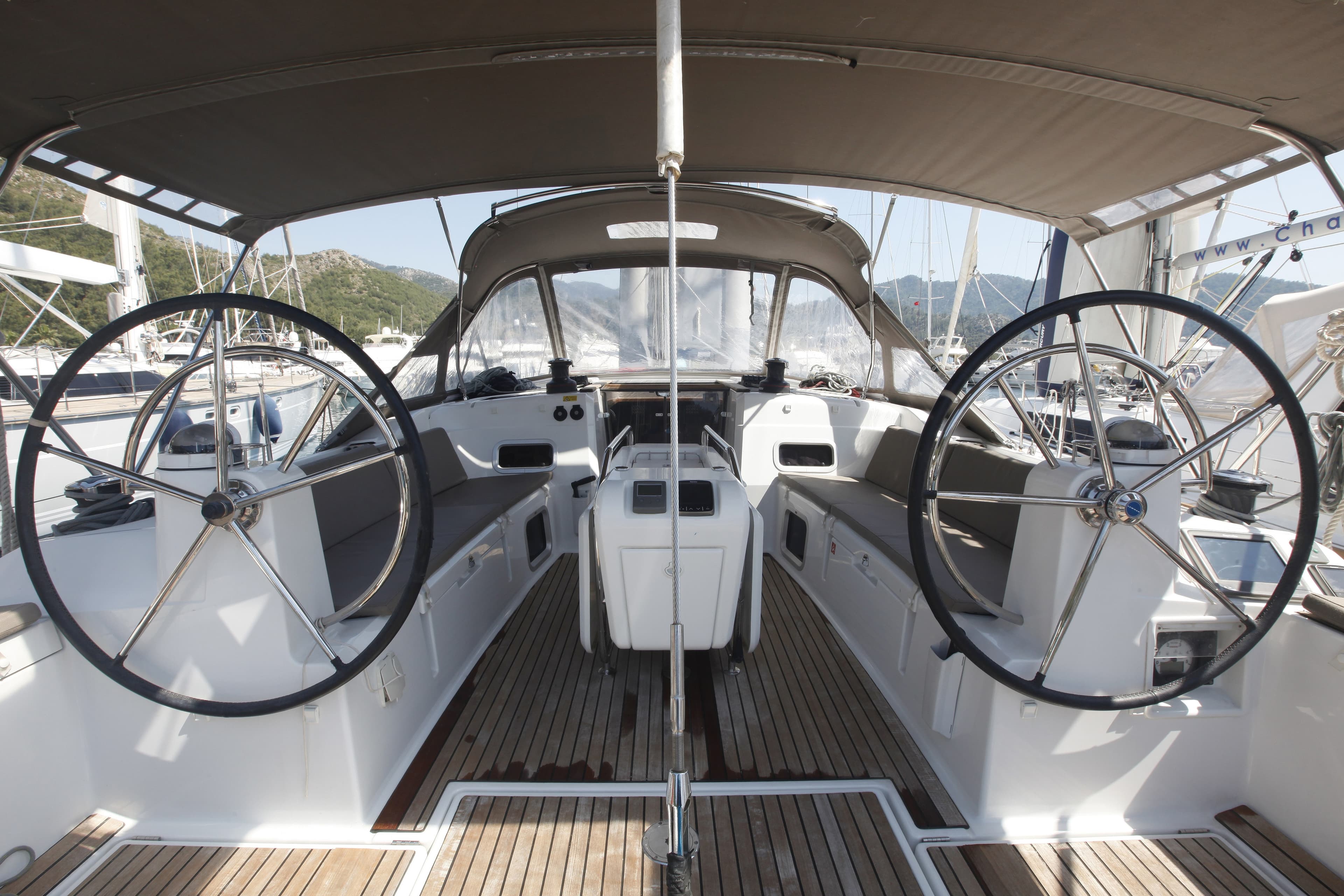 Sun Odyssey 479 - photo 5