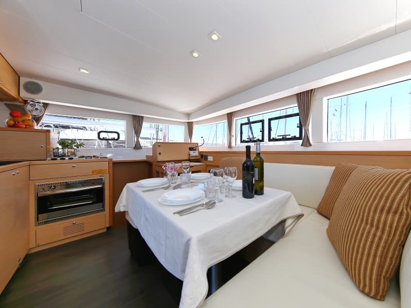 Lagoon 39 - photo 39