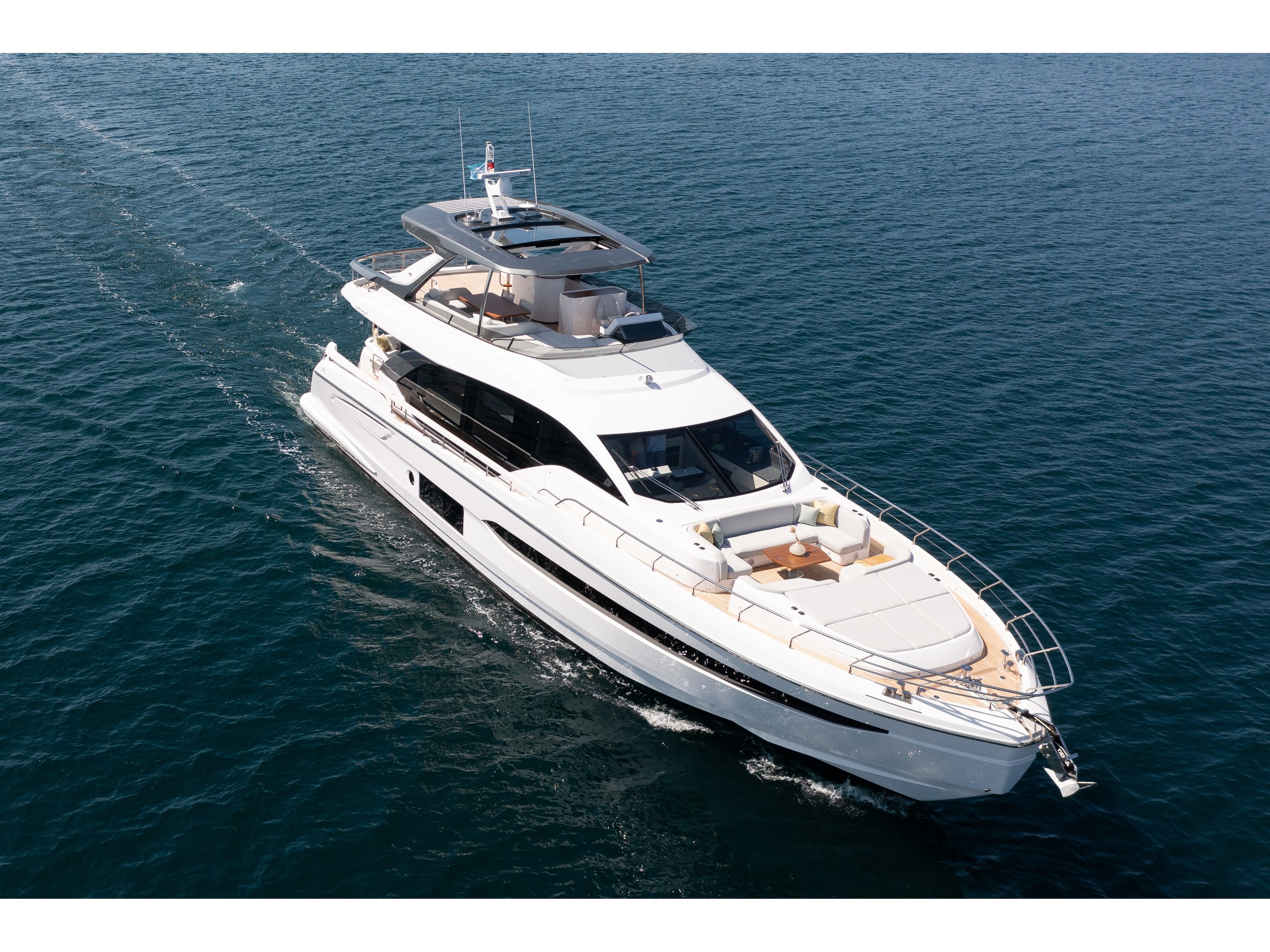 Azimut 78 Fly - photo