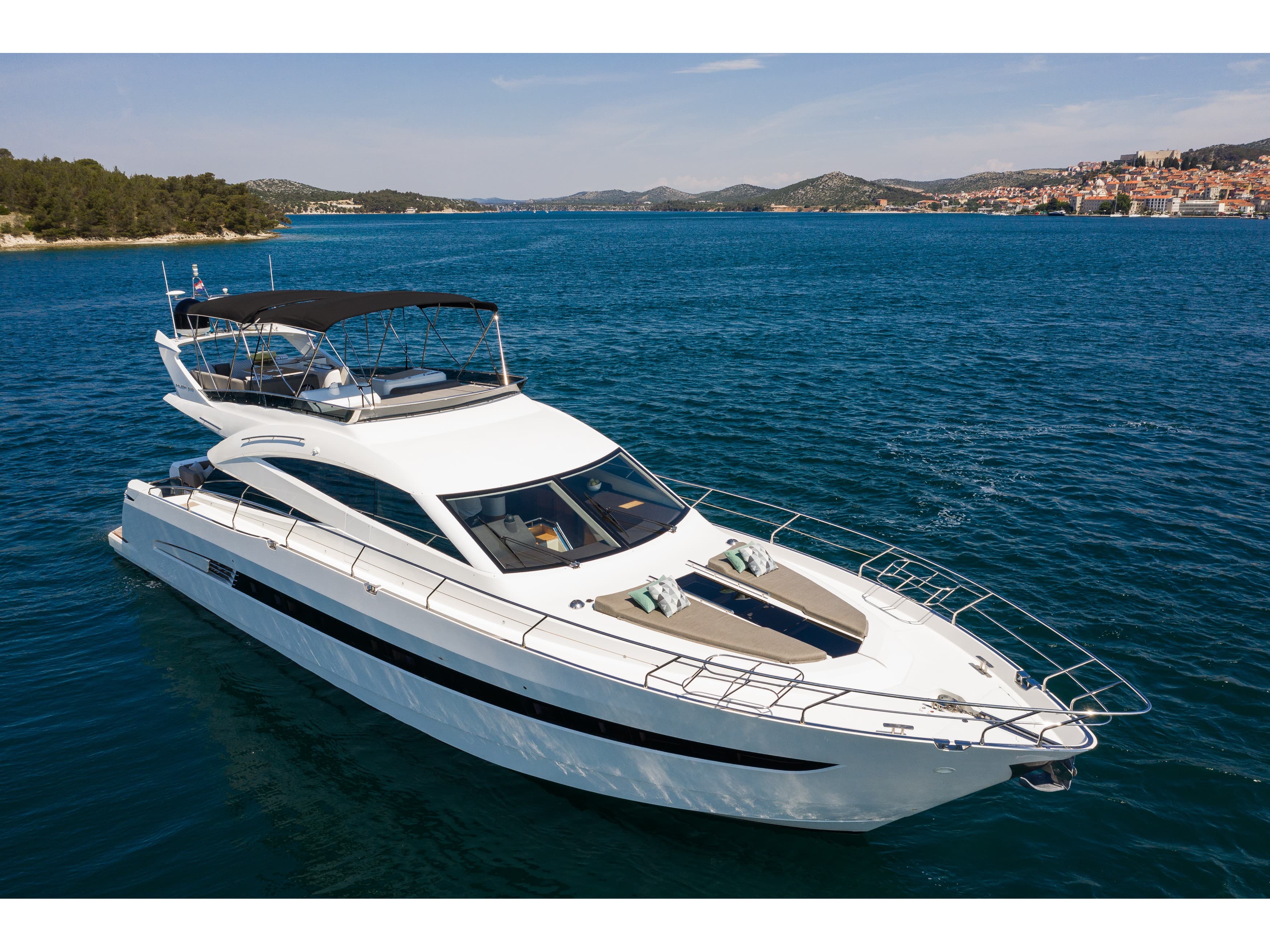 Galeon 640 Fly - photo