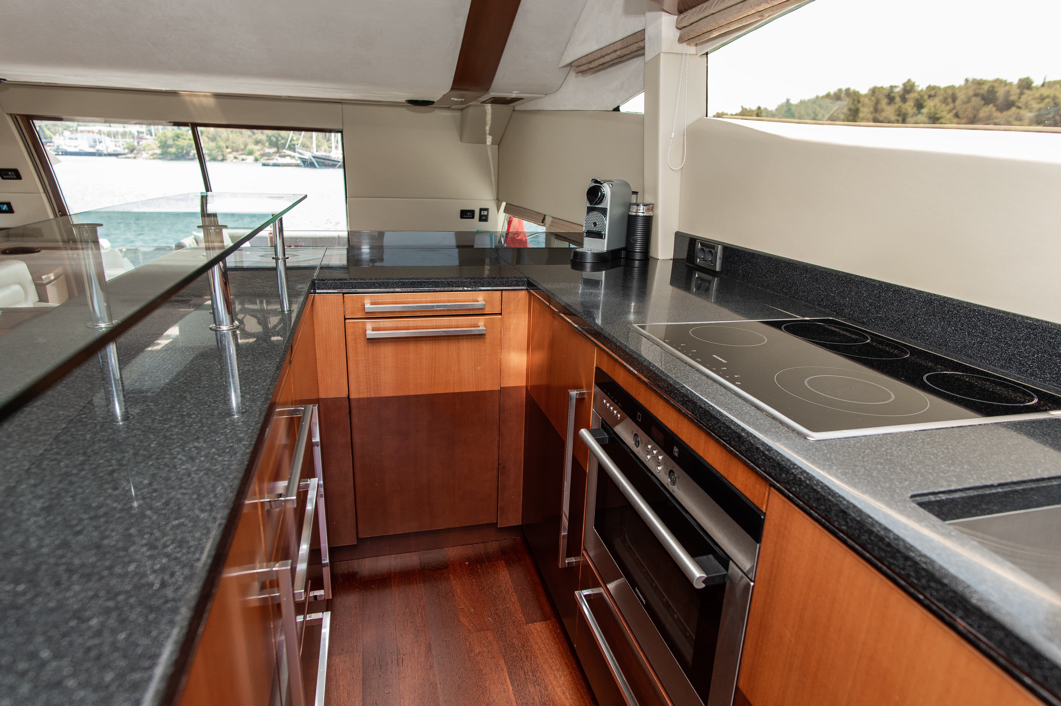 Galeon 640 Fly - photo 27