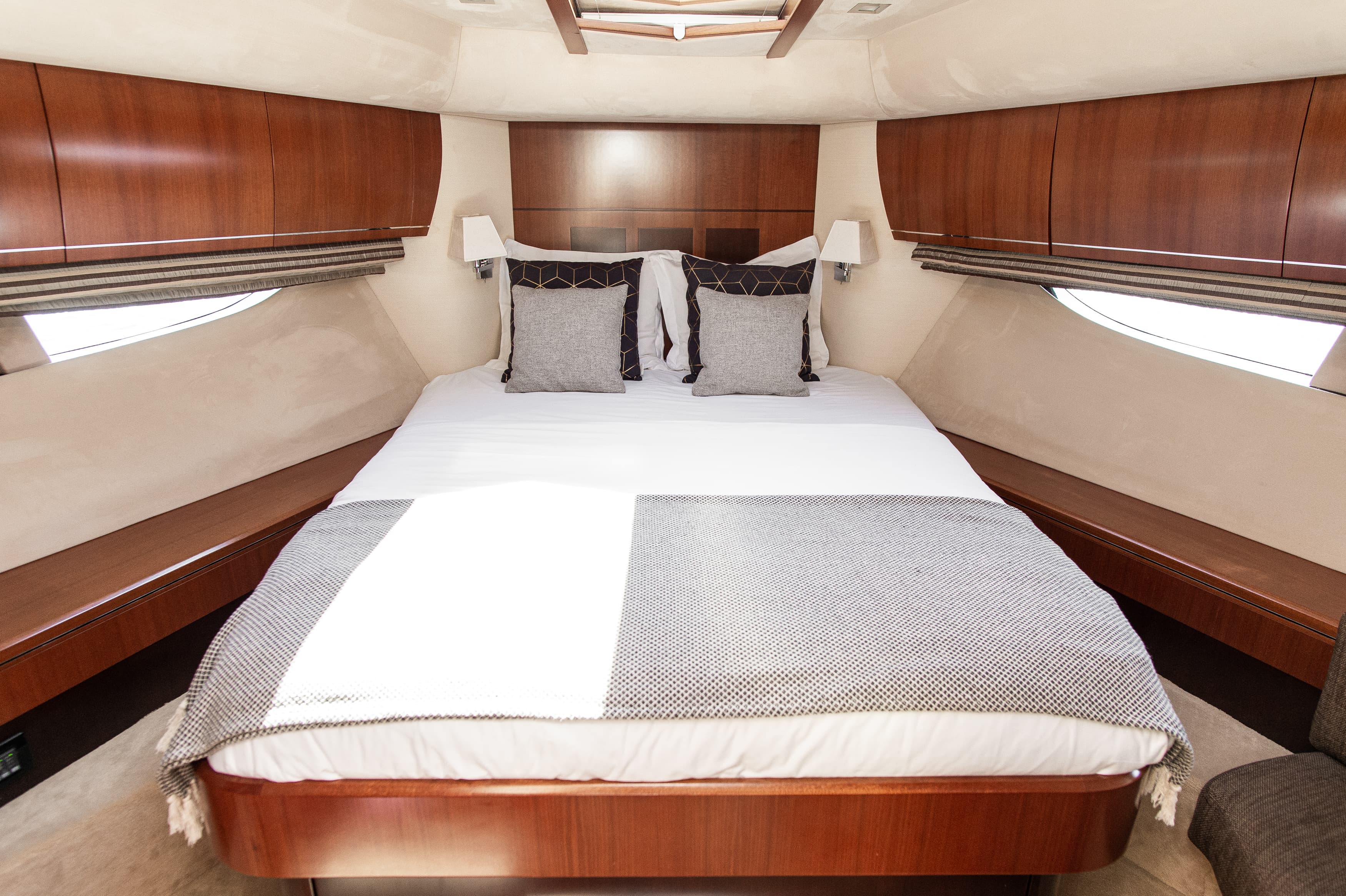 Galeon 640 Fly - photo 32