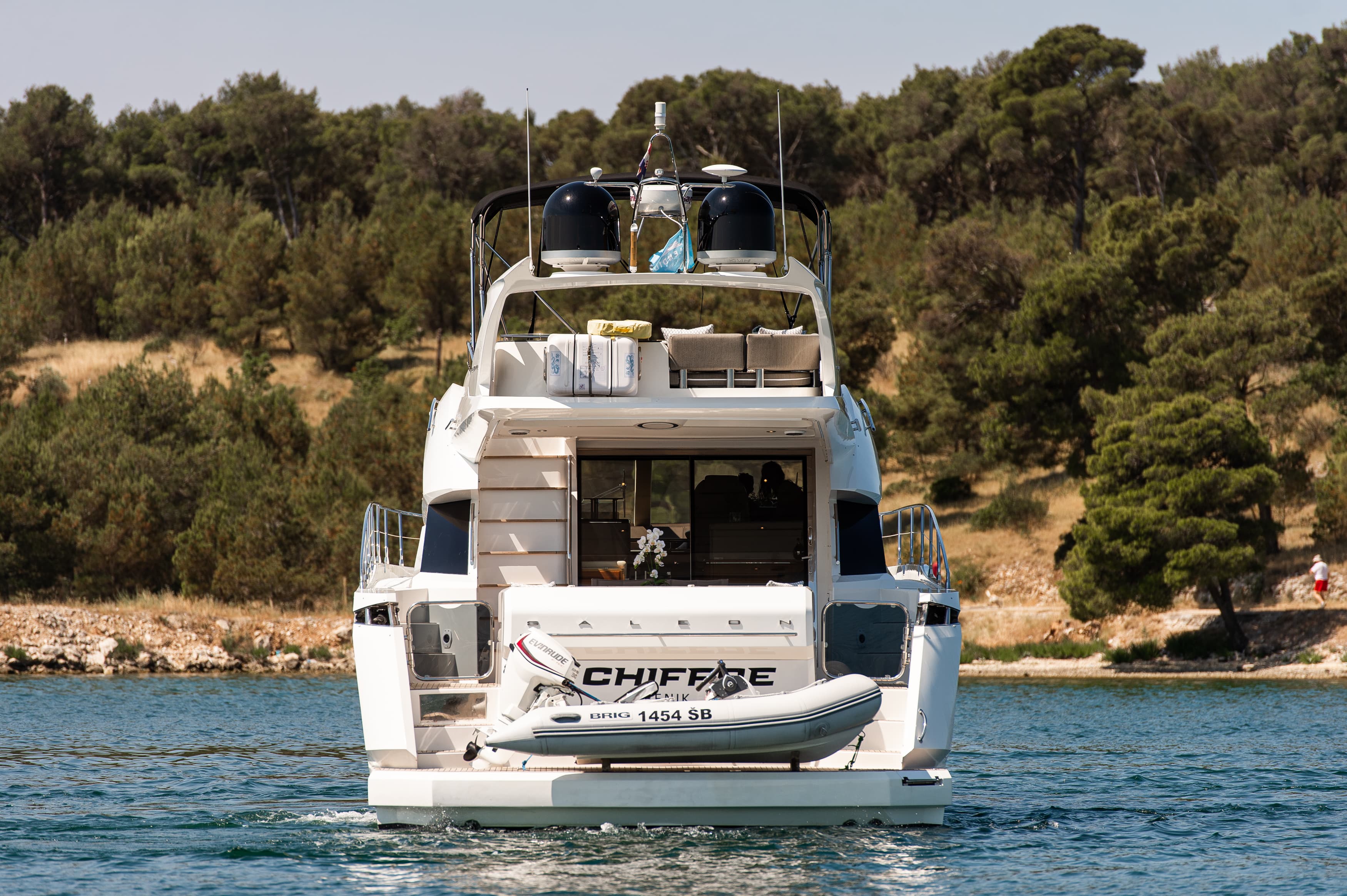 Galeon 640 Fly - photo 10